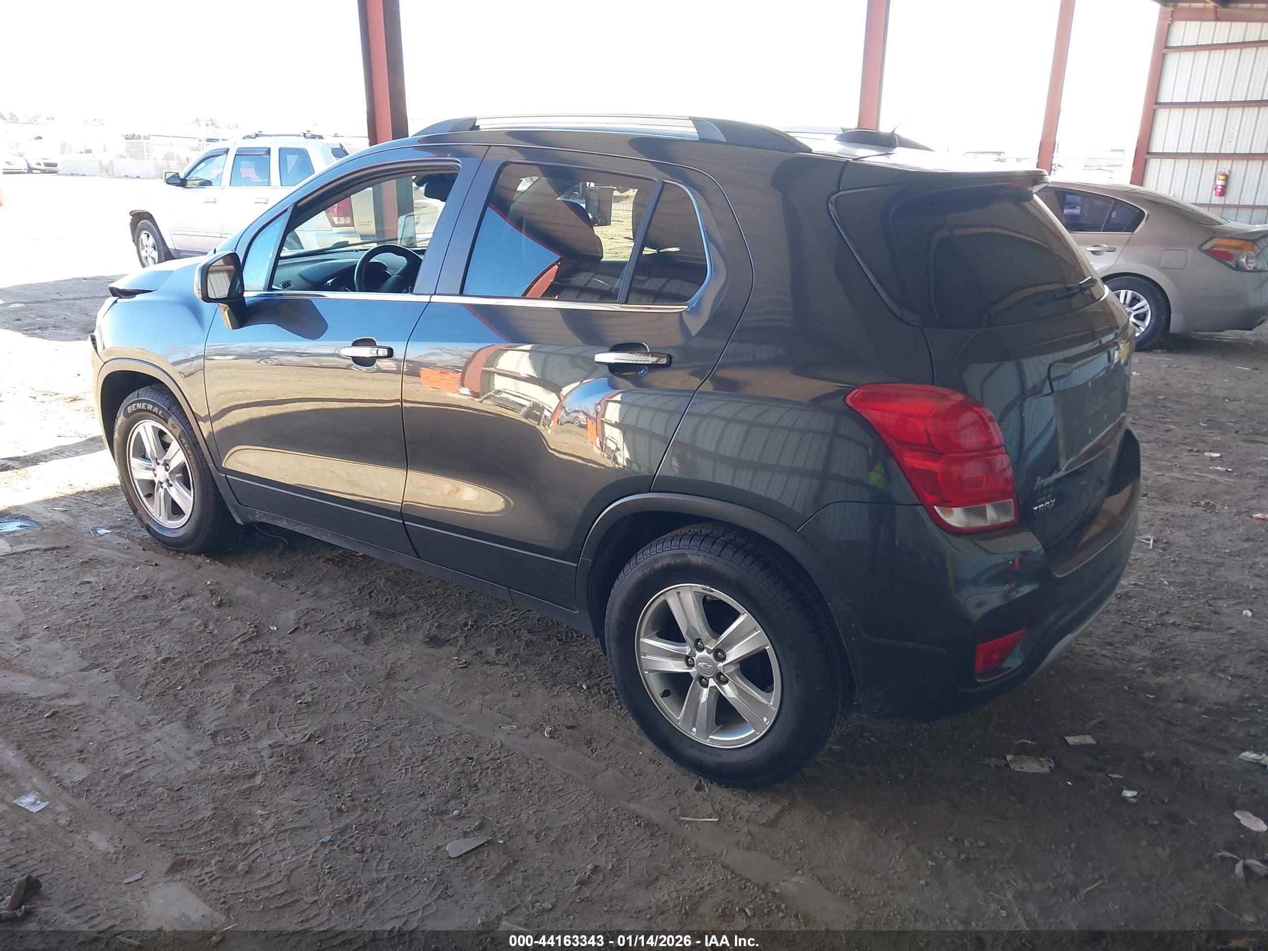 CHEVROLET TRAX image 3