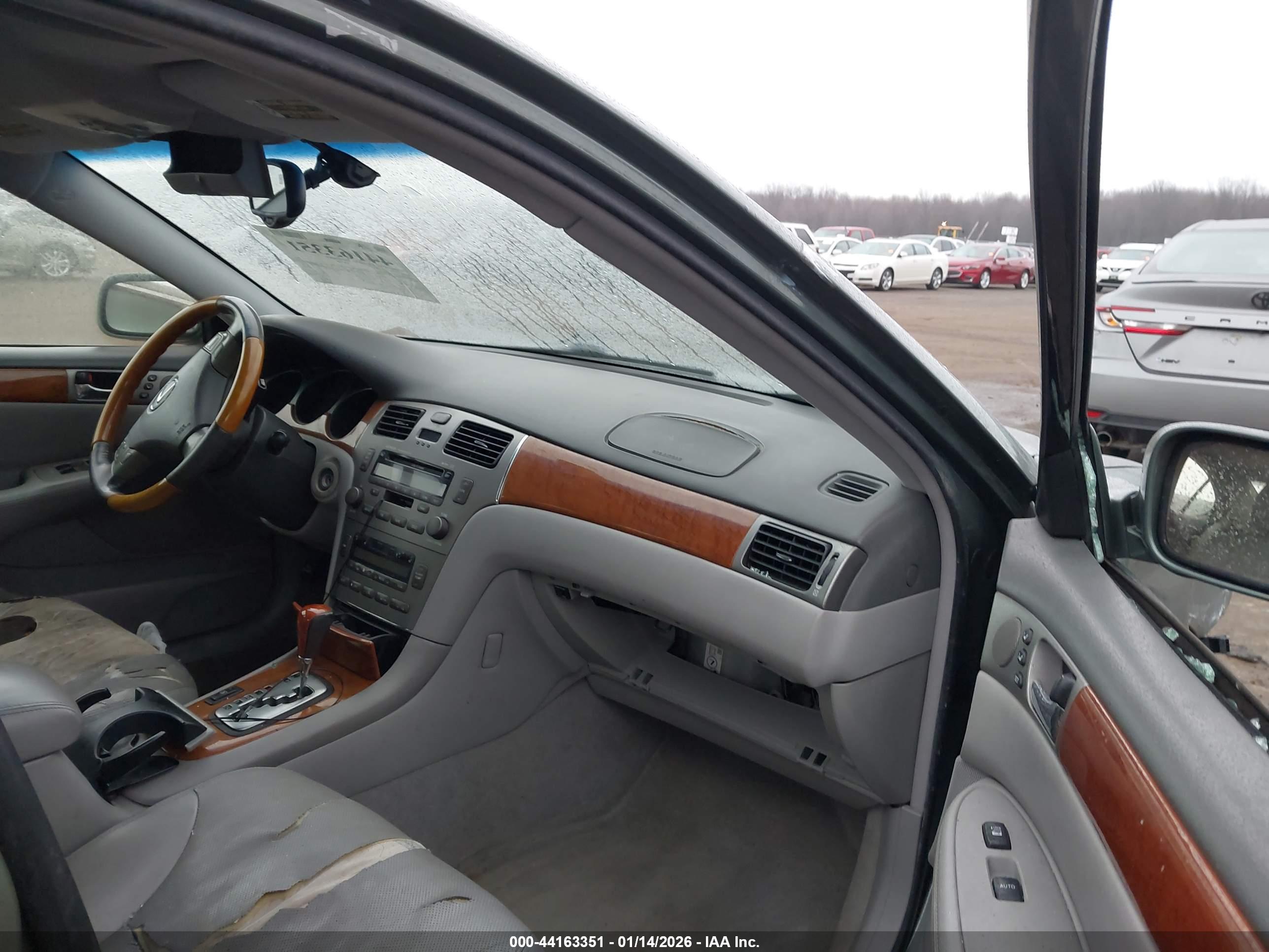 LEXUS ES image 5