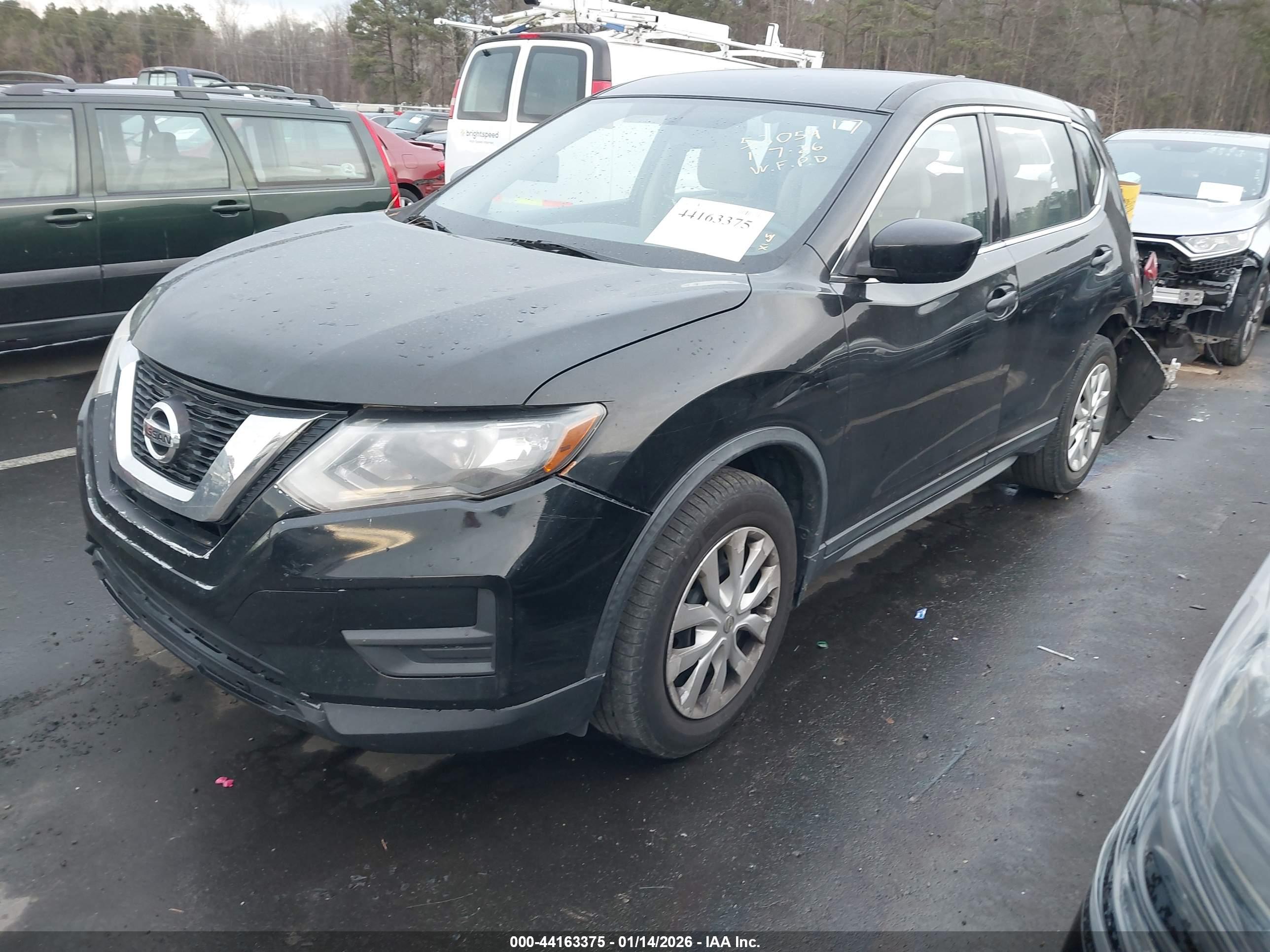 NISSAN ROGUE image 2