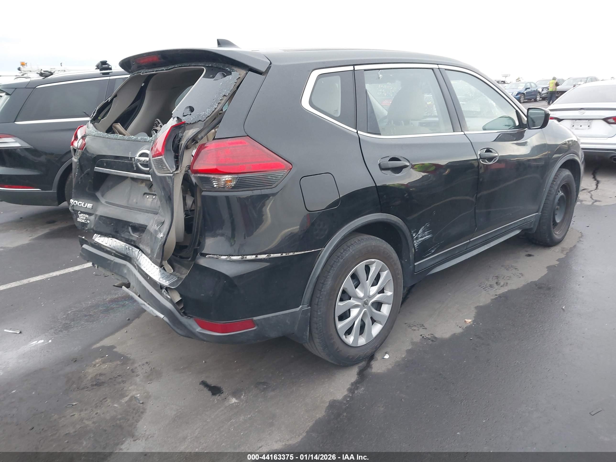 NISSAN ROGUE image 4
