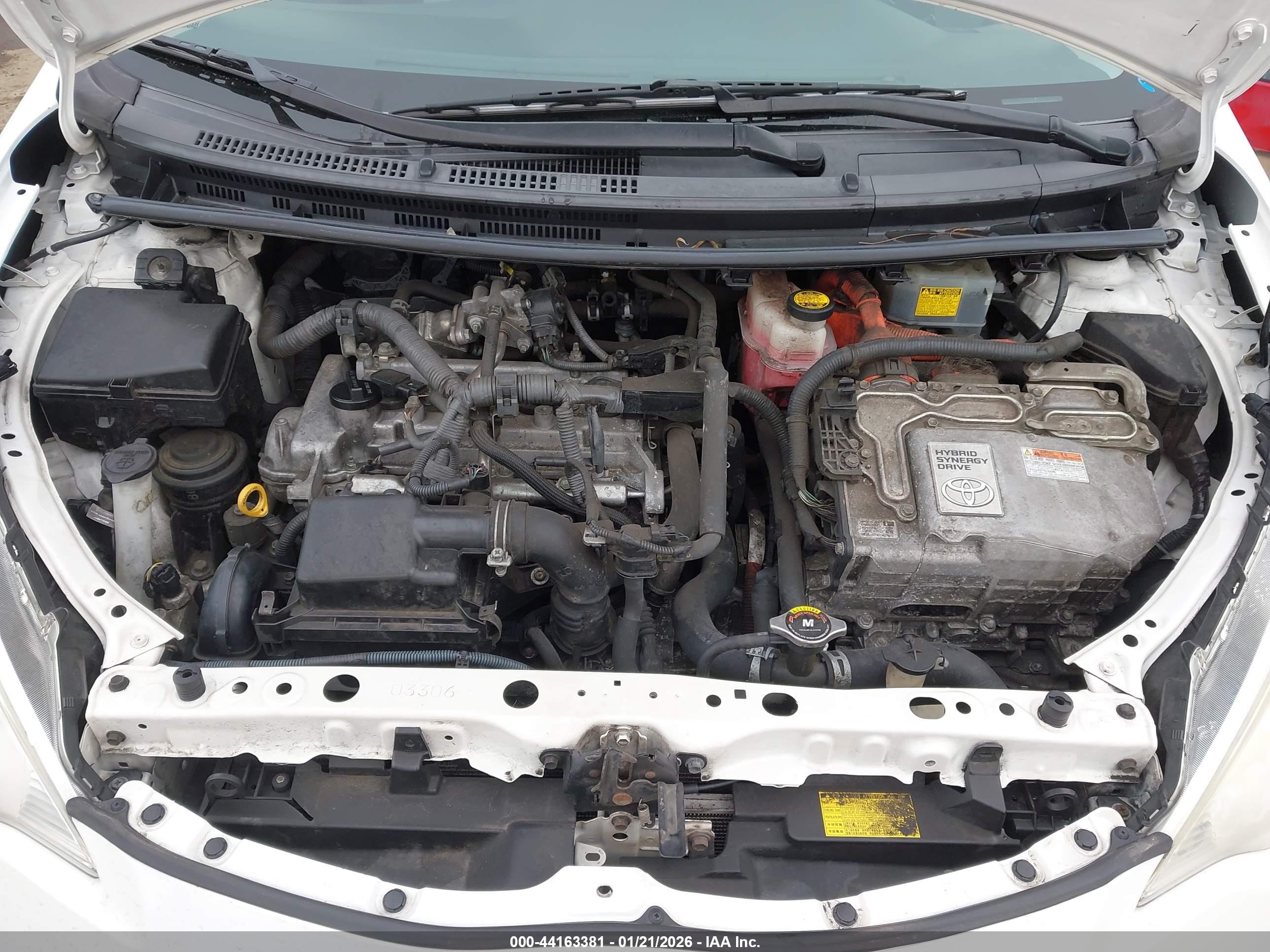 TOYOTA PRIUS image 10