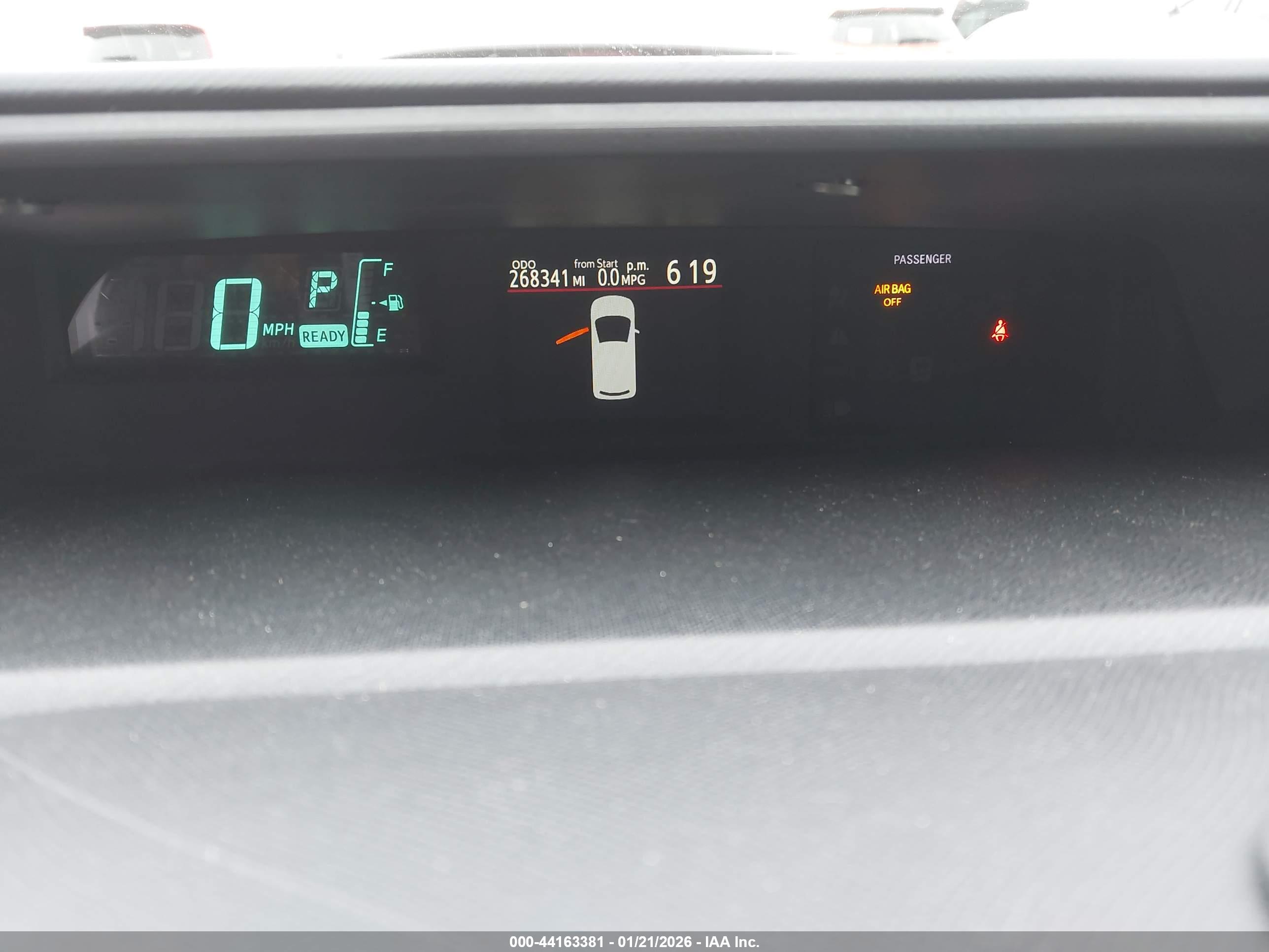 TOYOTA PRIUS image 7