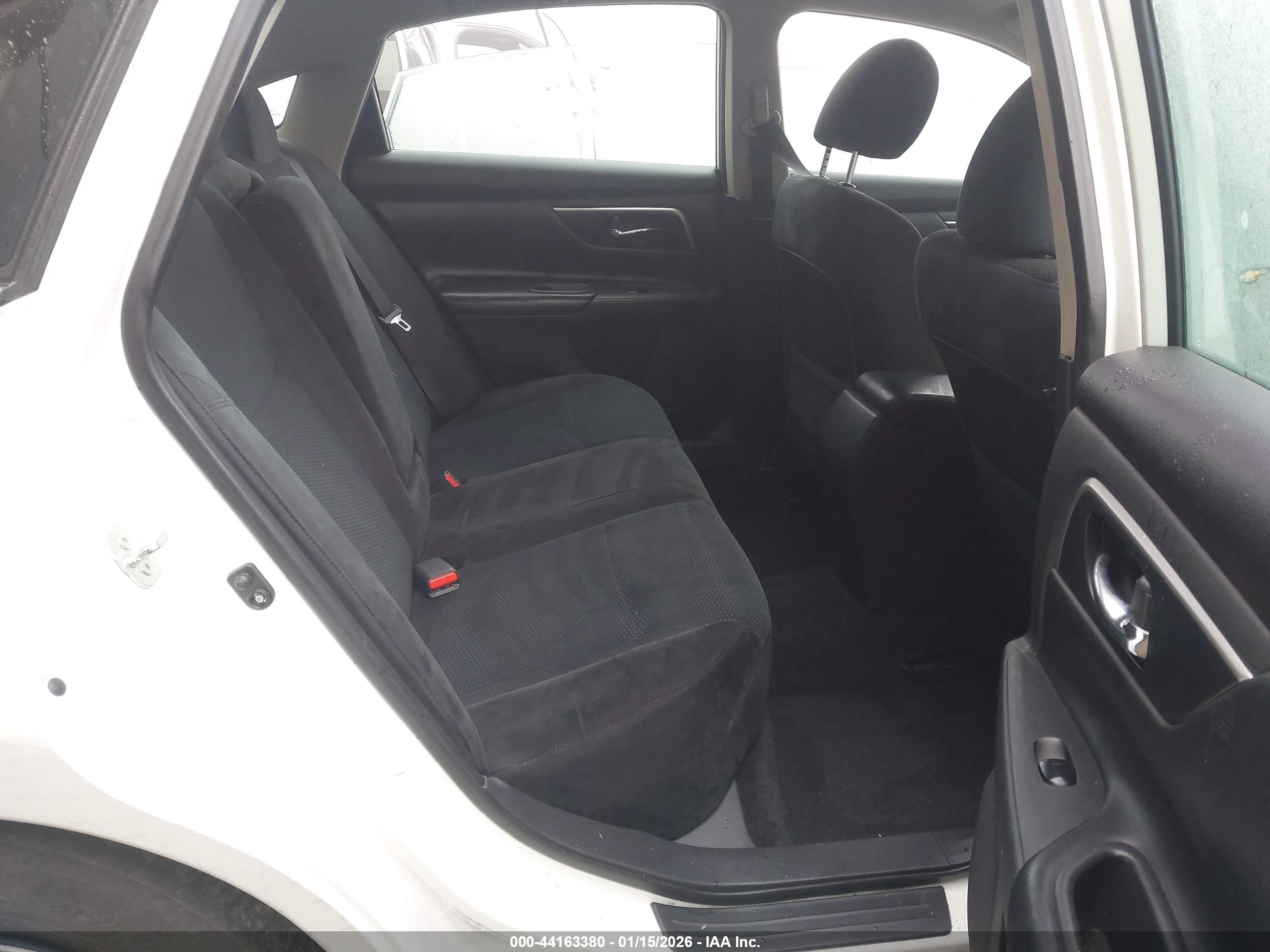 NISSAN ALTIMA image 8