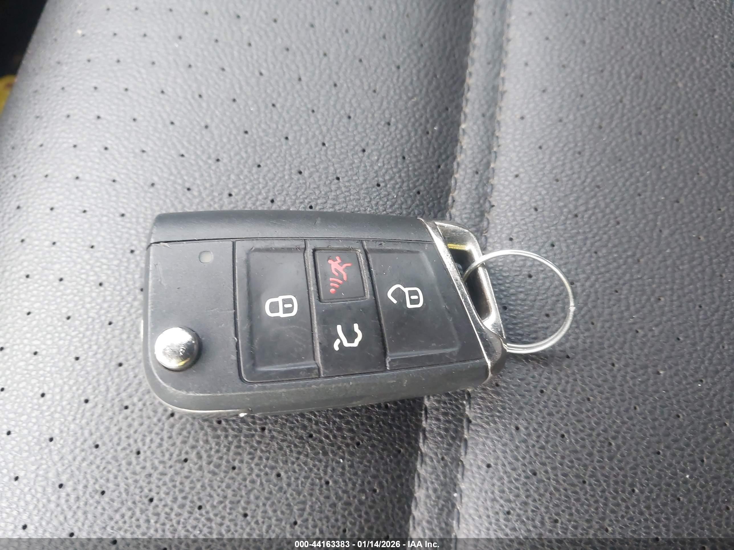 VOLKSWAGEN GOLF image 11