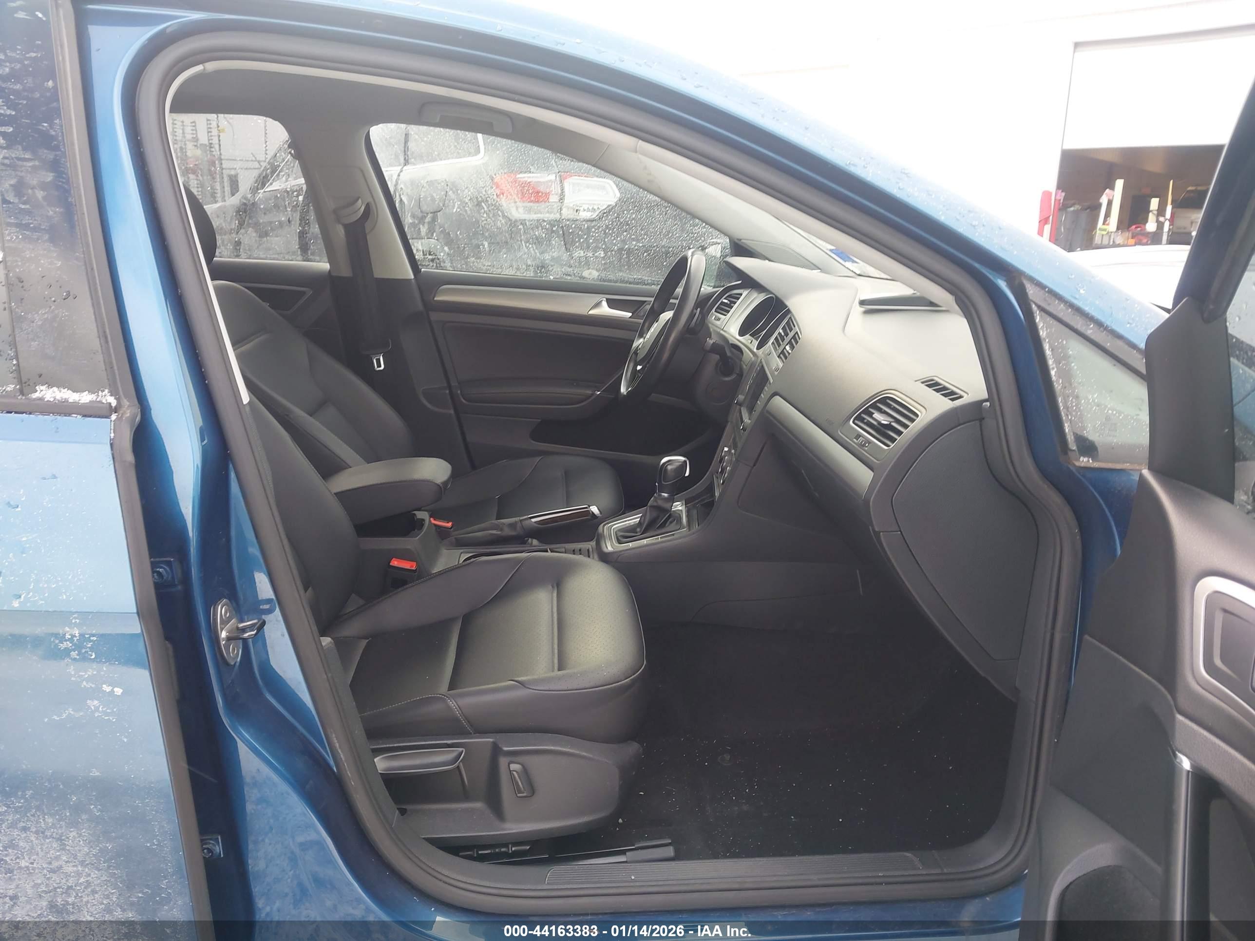 VOLKSWAGEN GOLF image 5