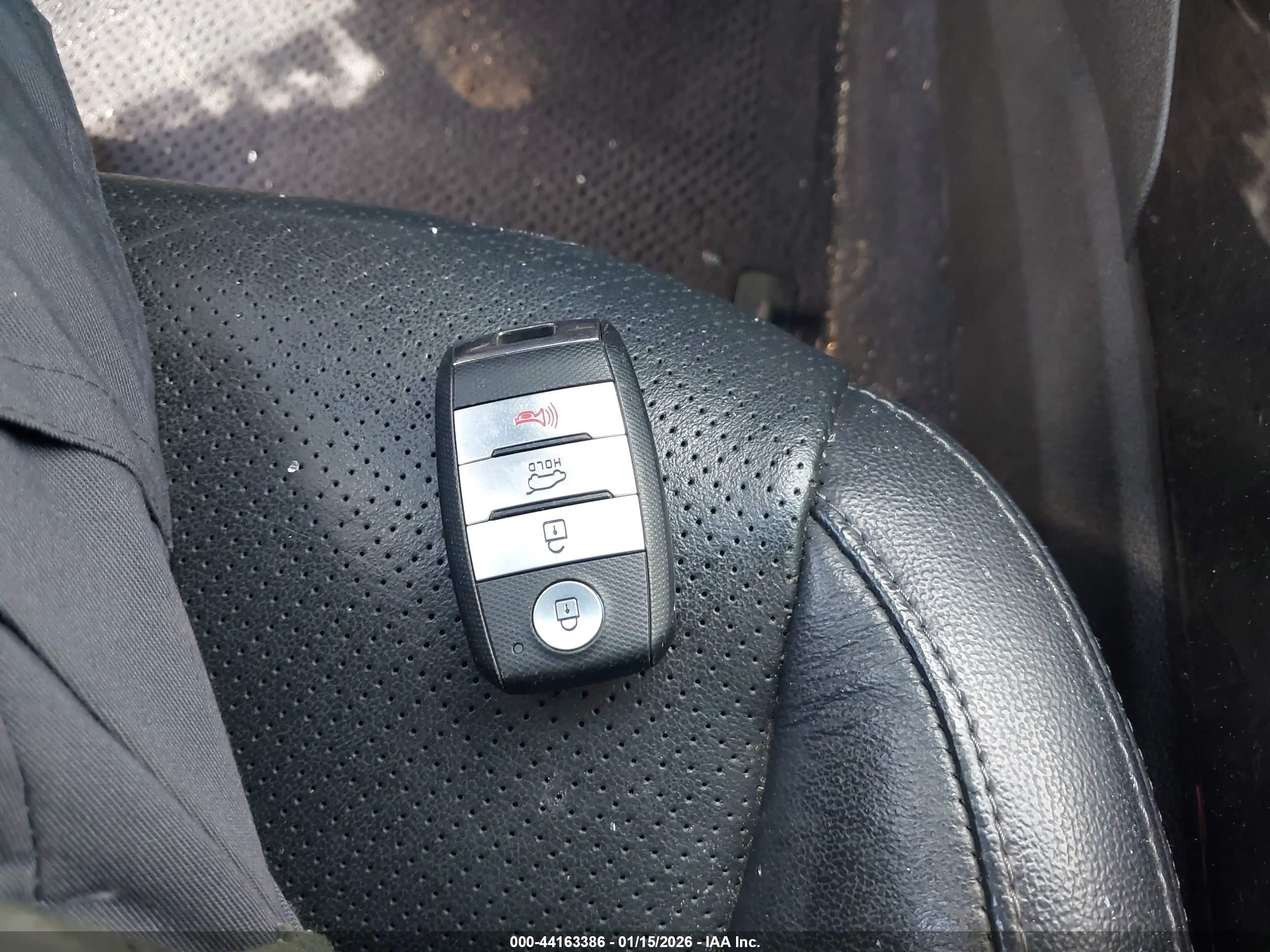 KIA SORENTO image 11