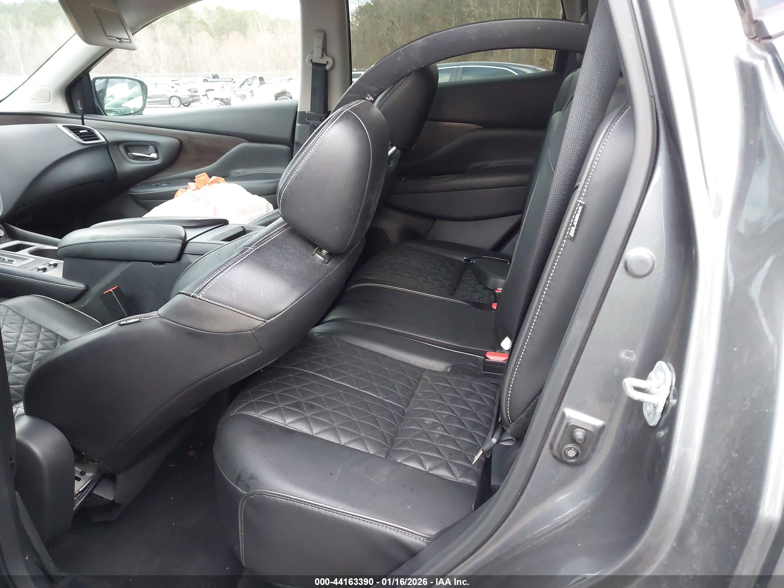 NISSAN MURANO image 8