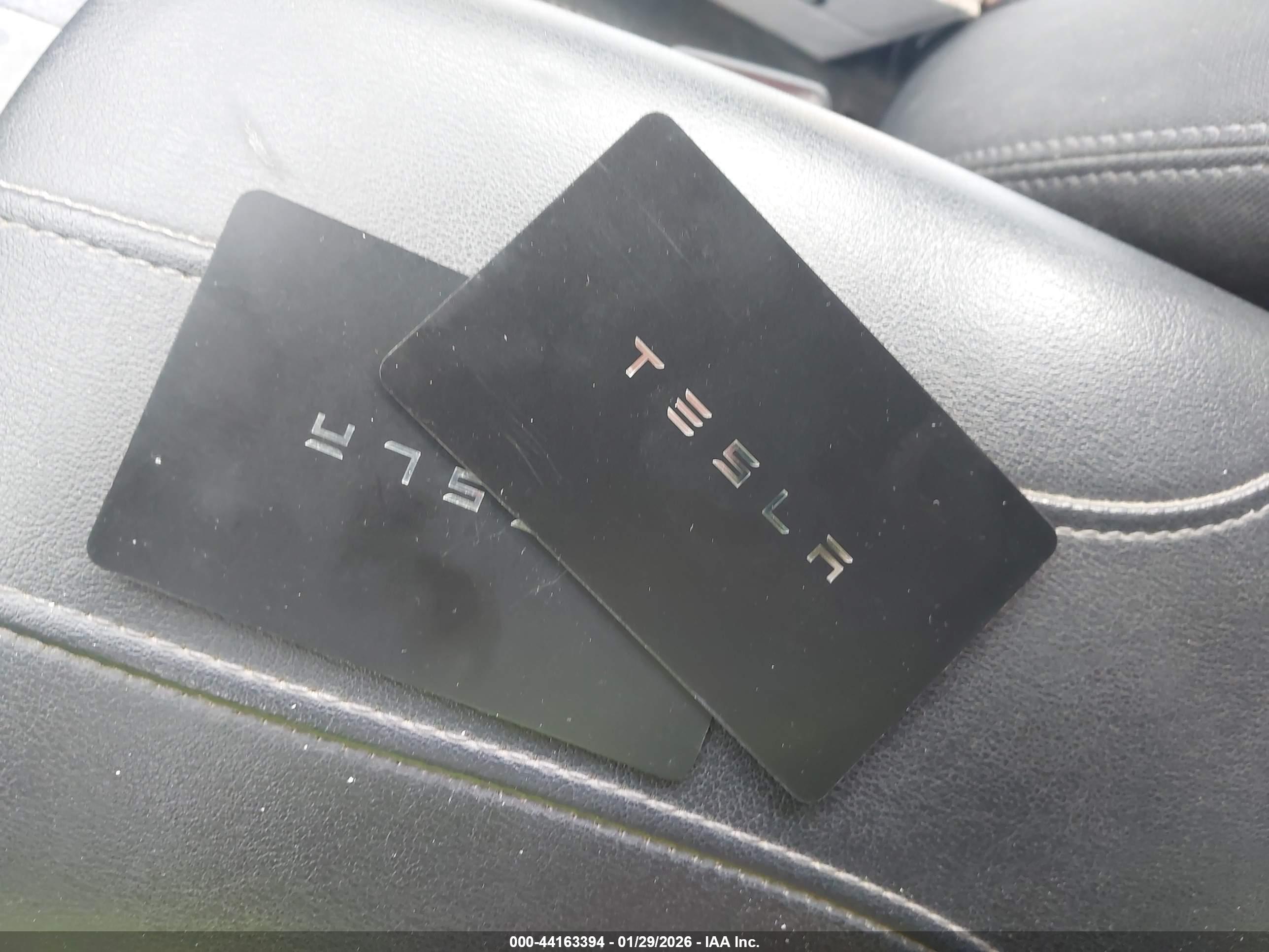 TESLA MODEL image 11