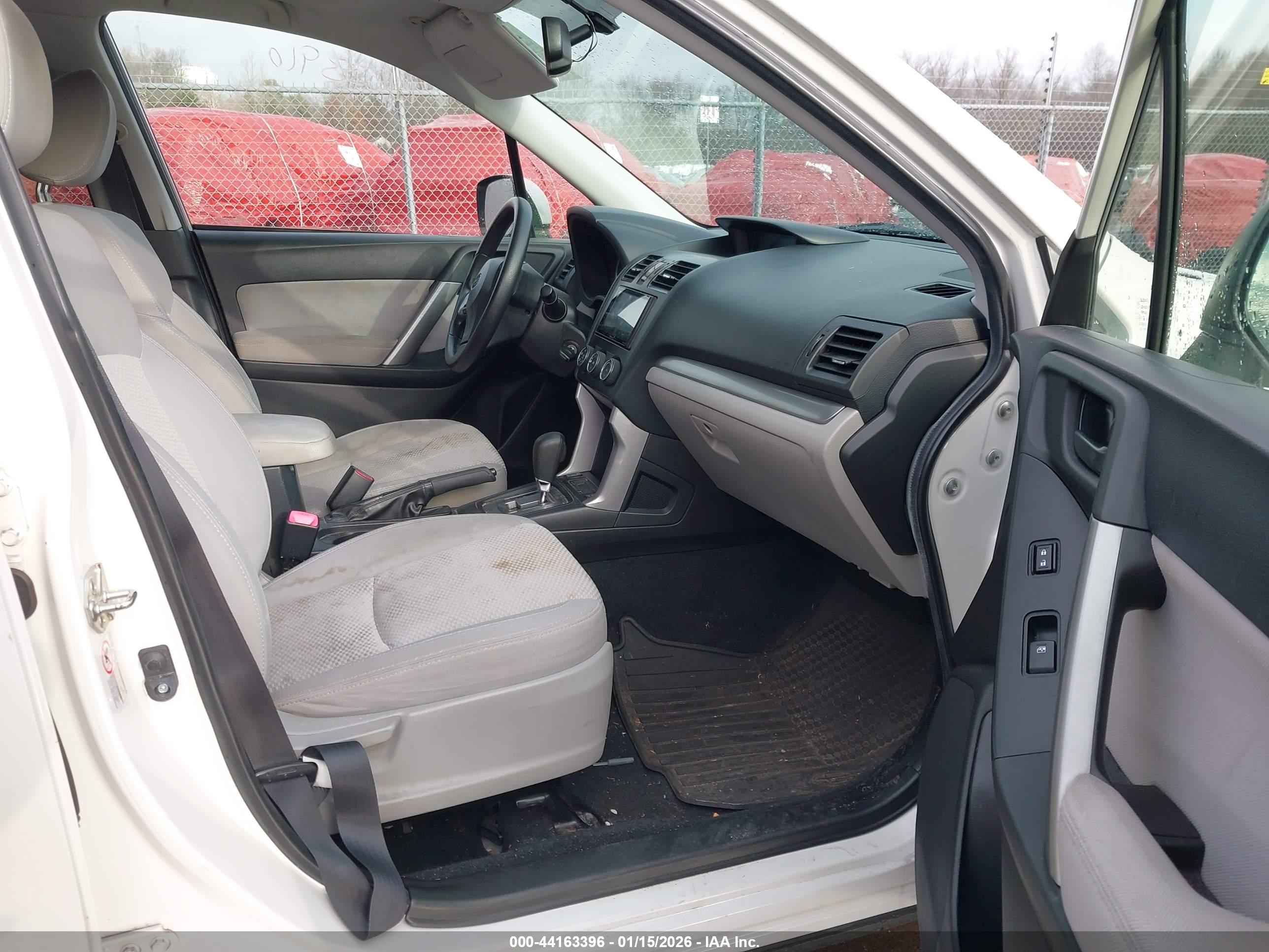 SUBARU FORESTER image 5