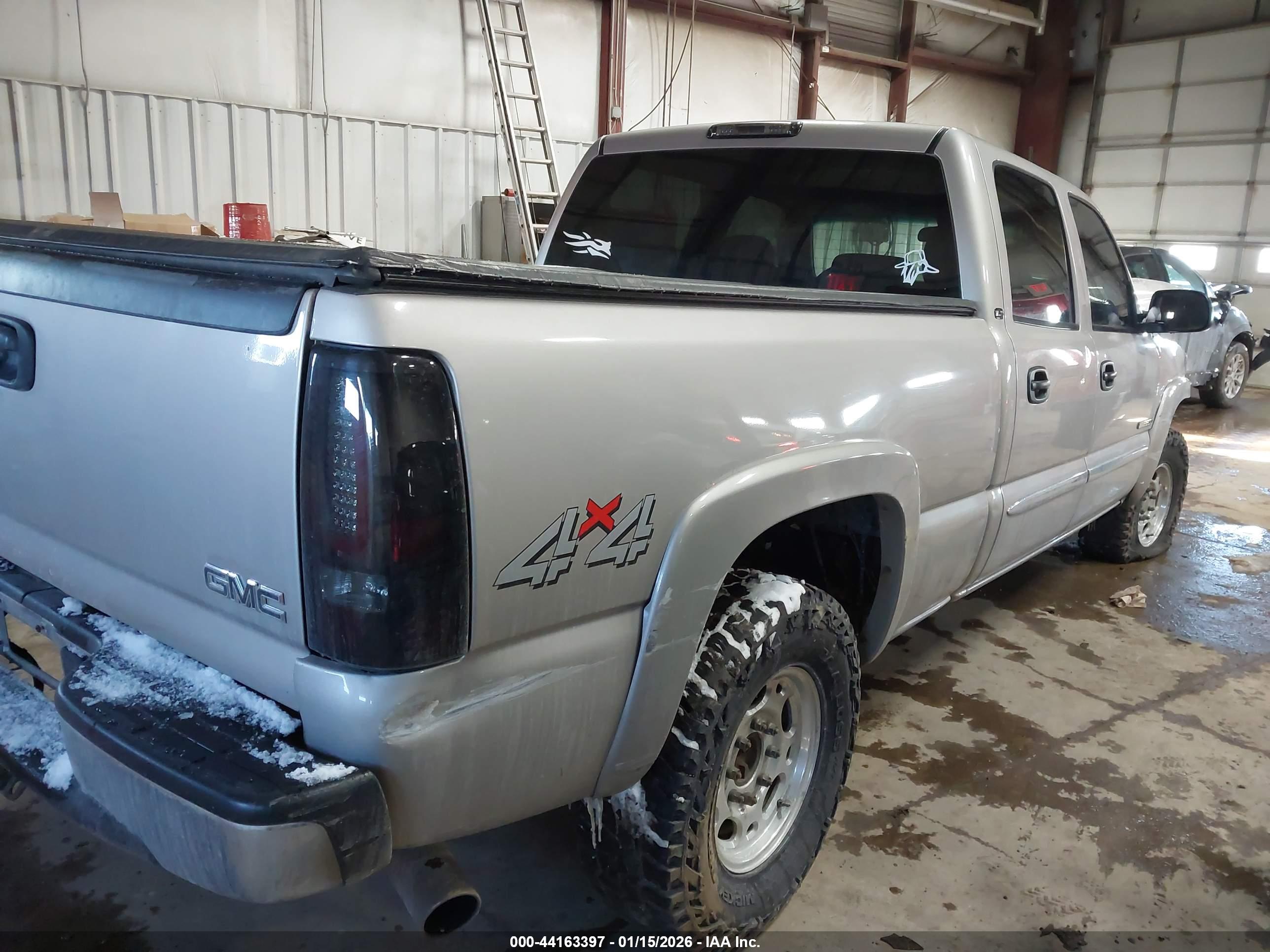 GMC SIERRA image 4