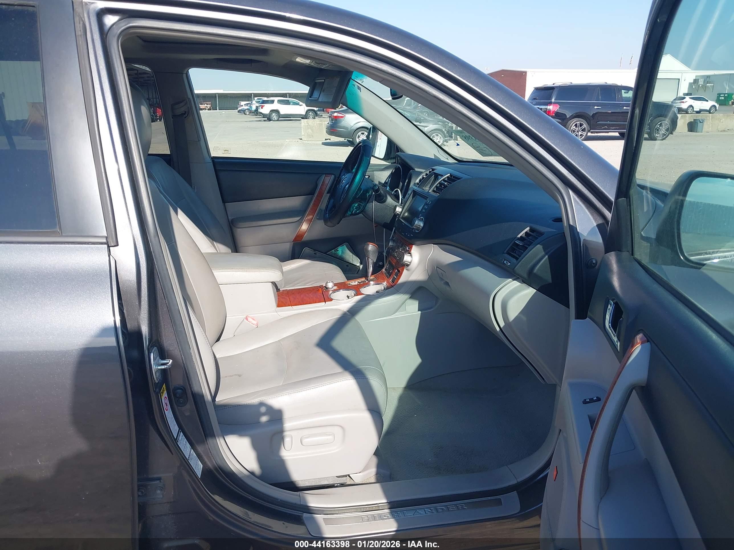 TOYOTA HIGHLANDER image 5