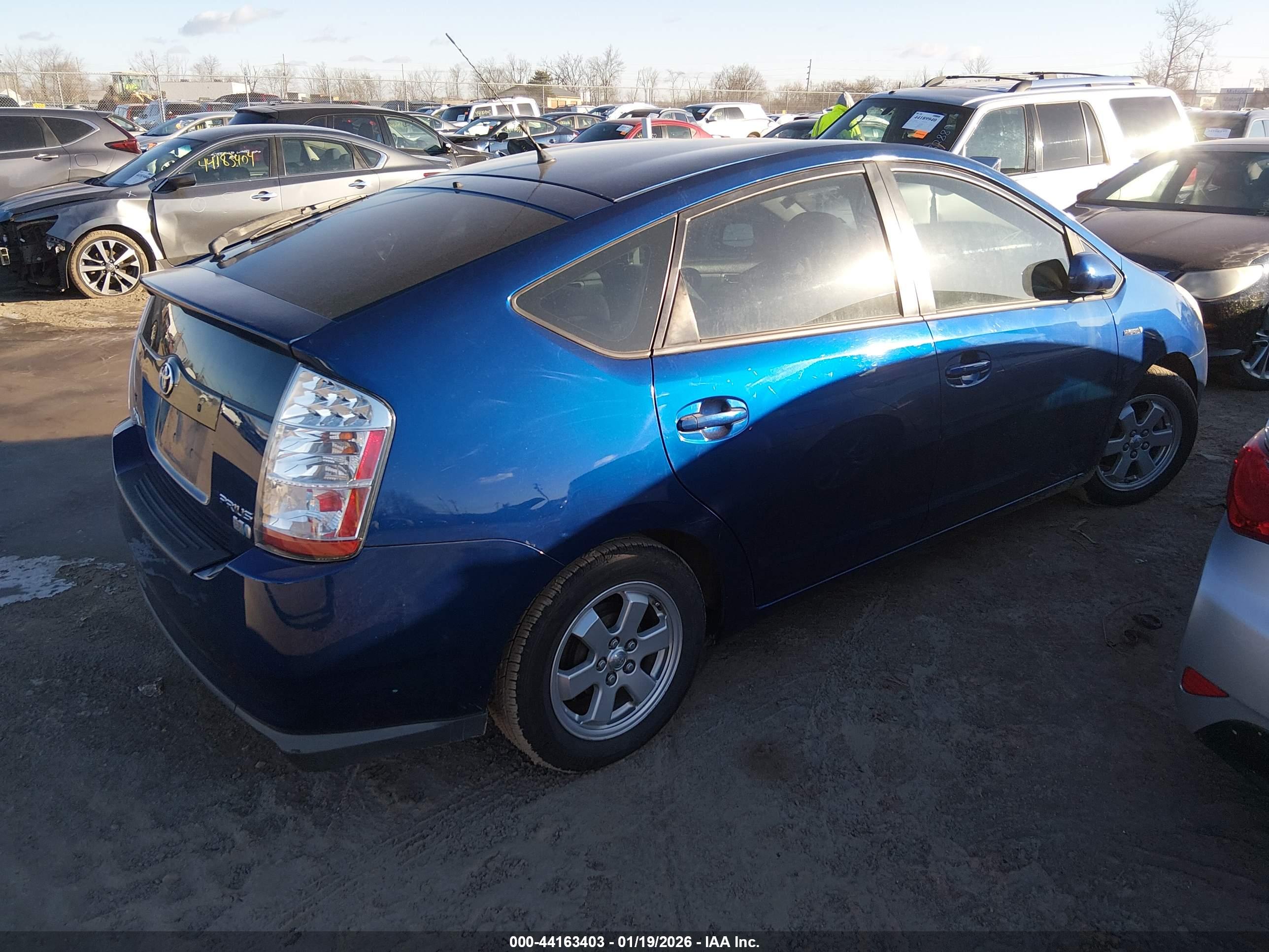 TOYOTA PRIUS image 4