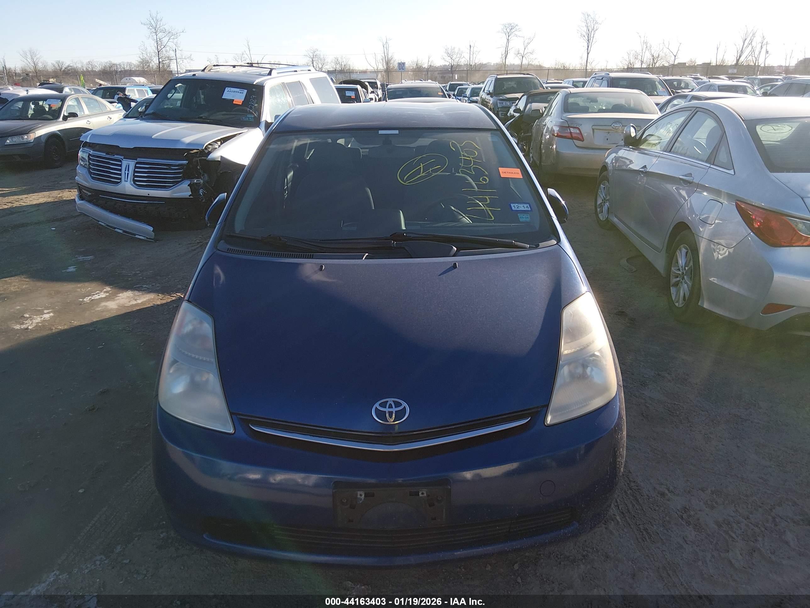 TOYOTA PRIUS image 6