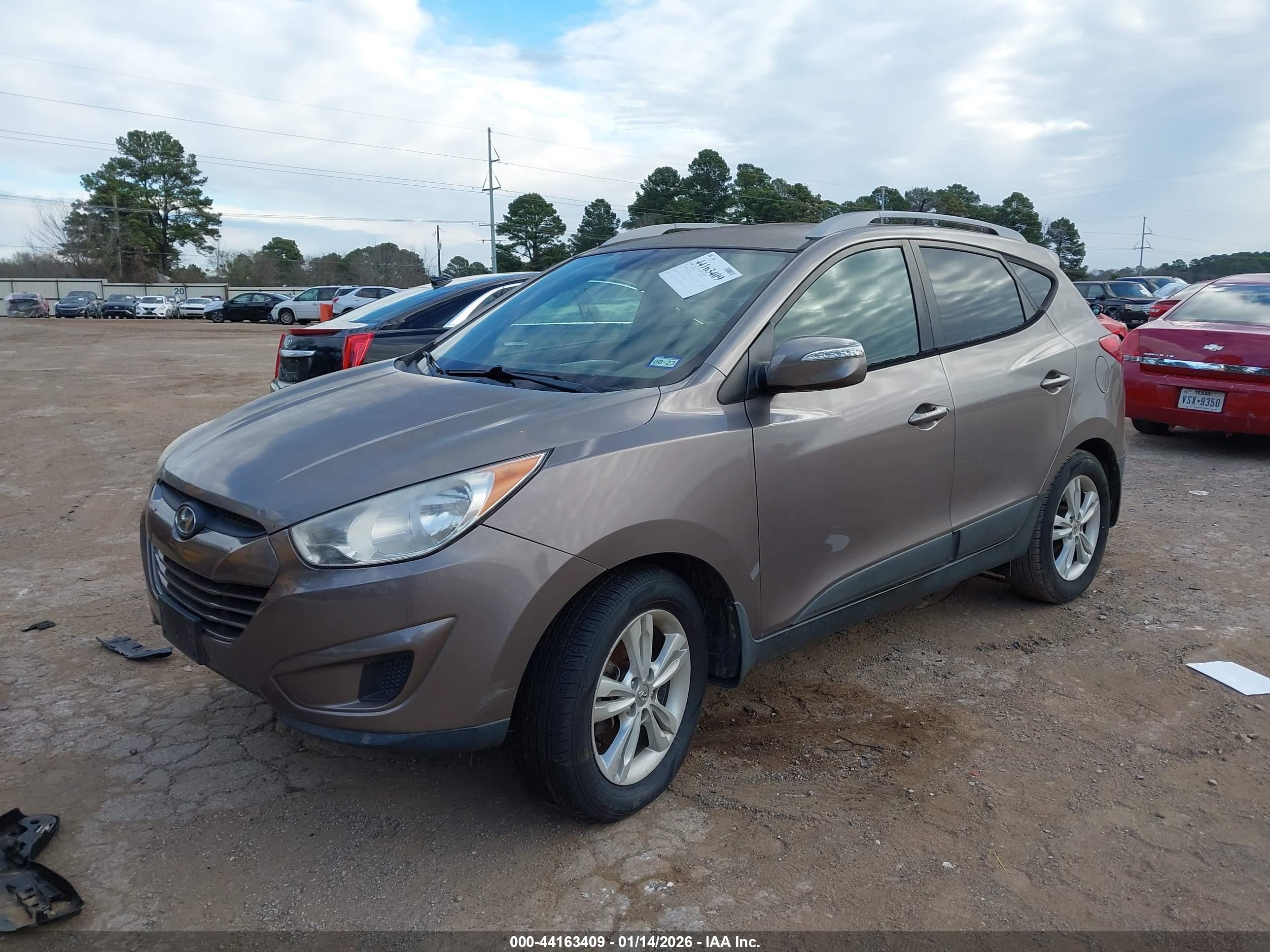 HYUNDAI TUCSON image 2