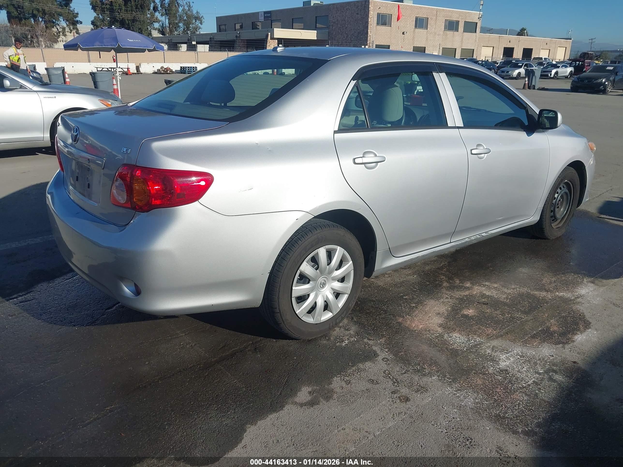 TOYOTA COROLLA image 4