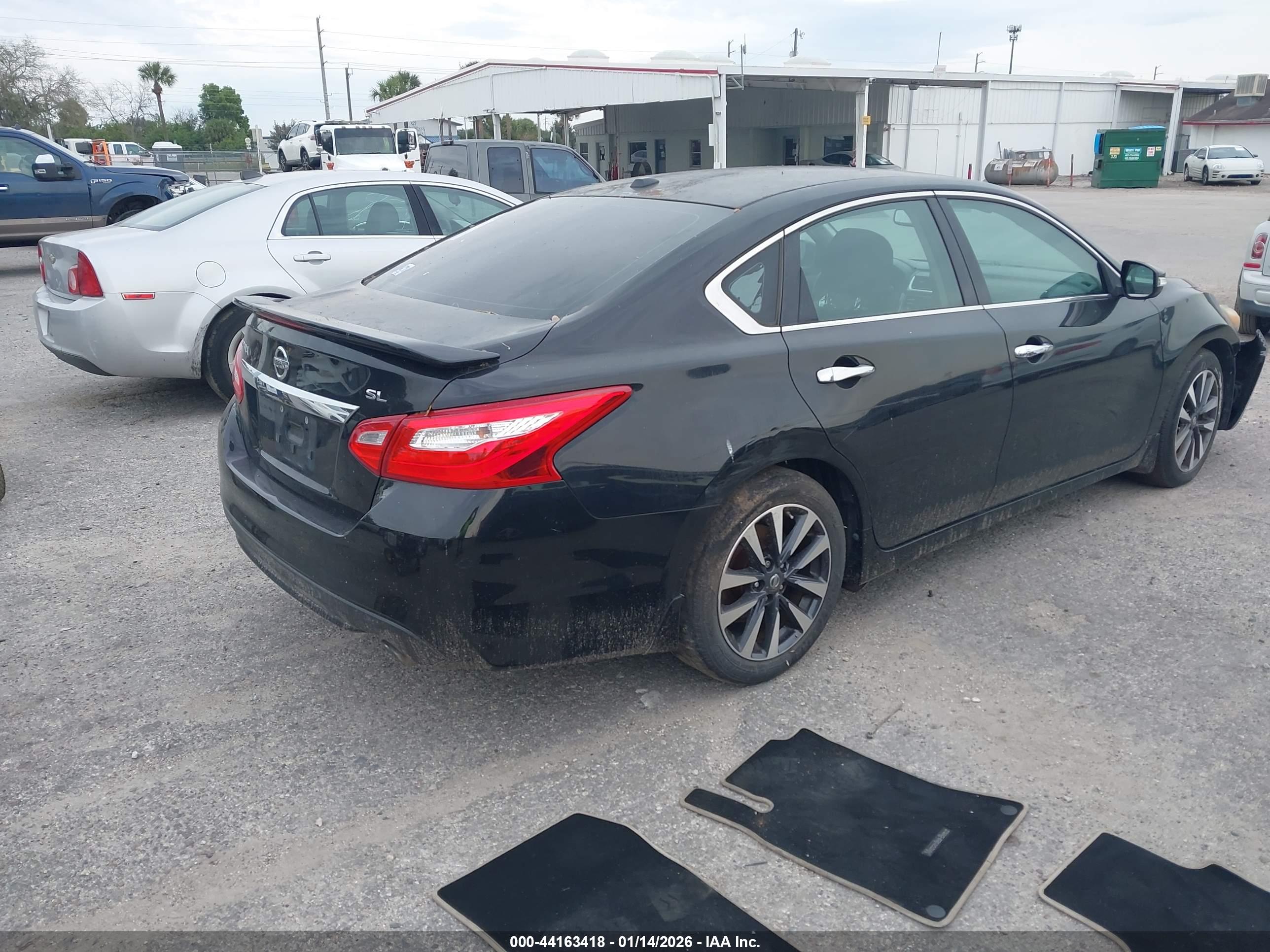 NISSAN ALTIMA image 4