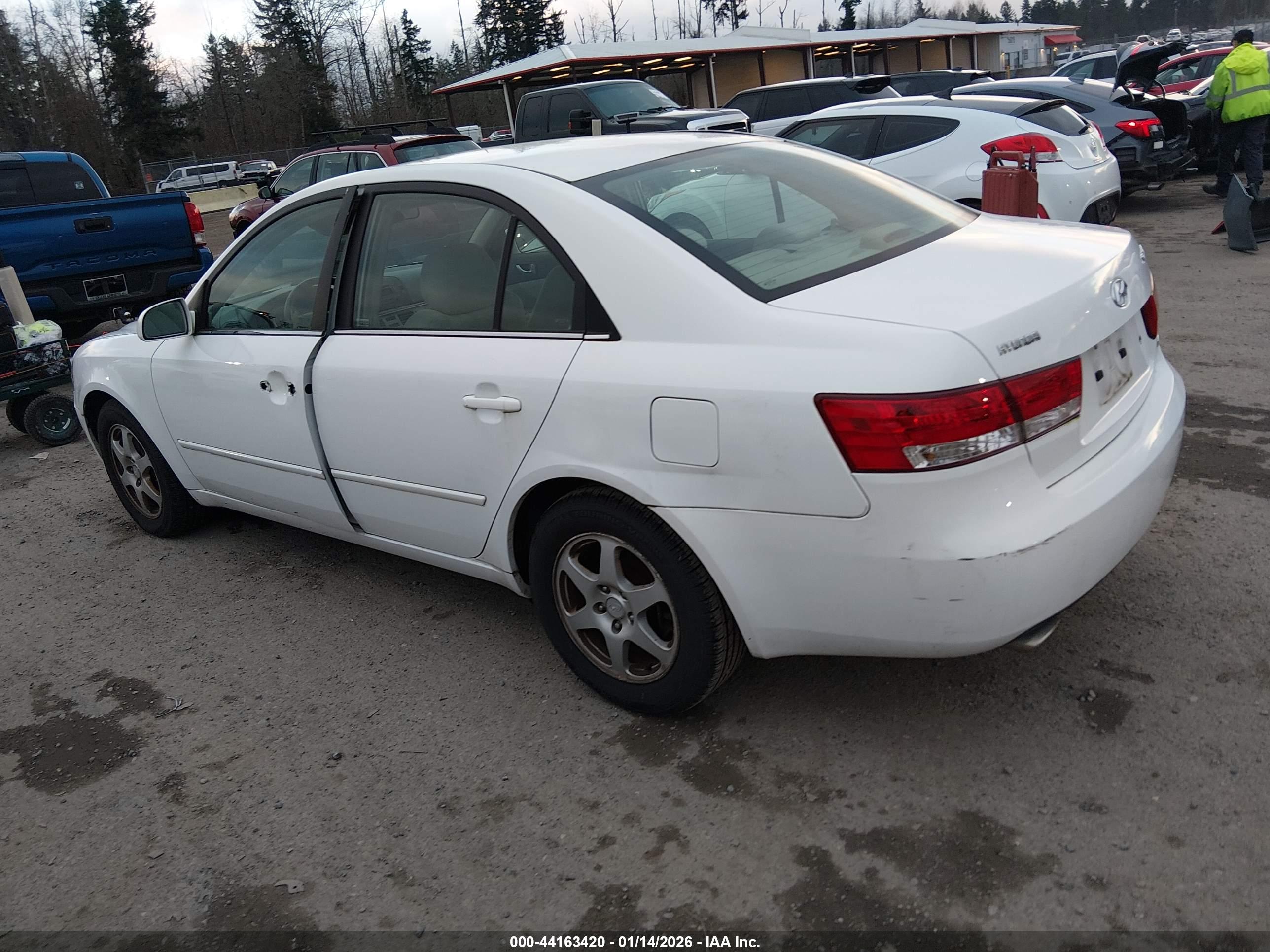 HYUNDAI SONATA image 3