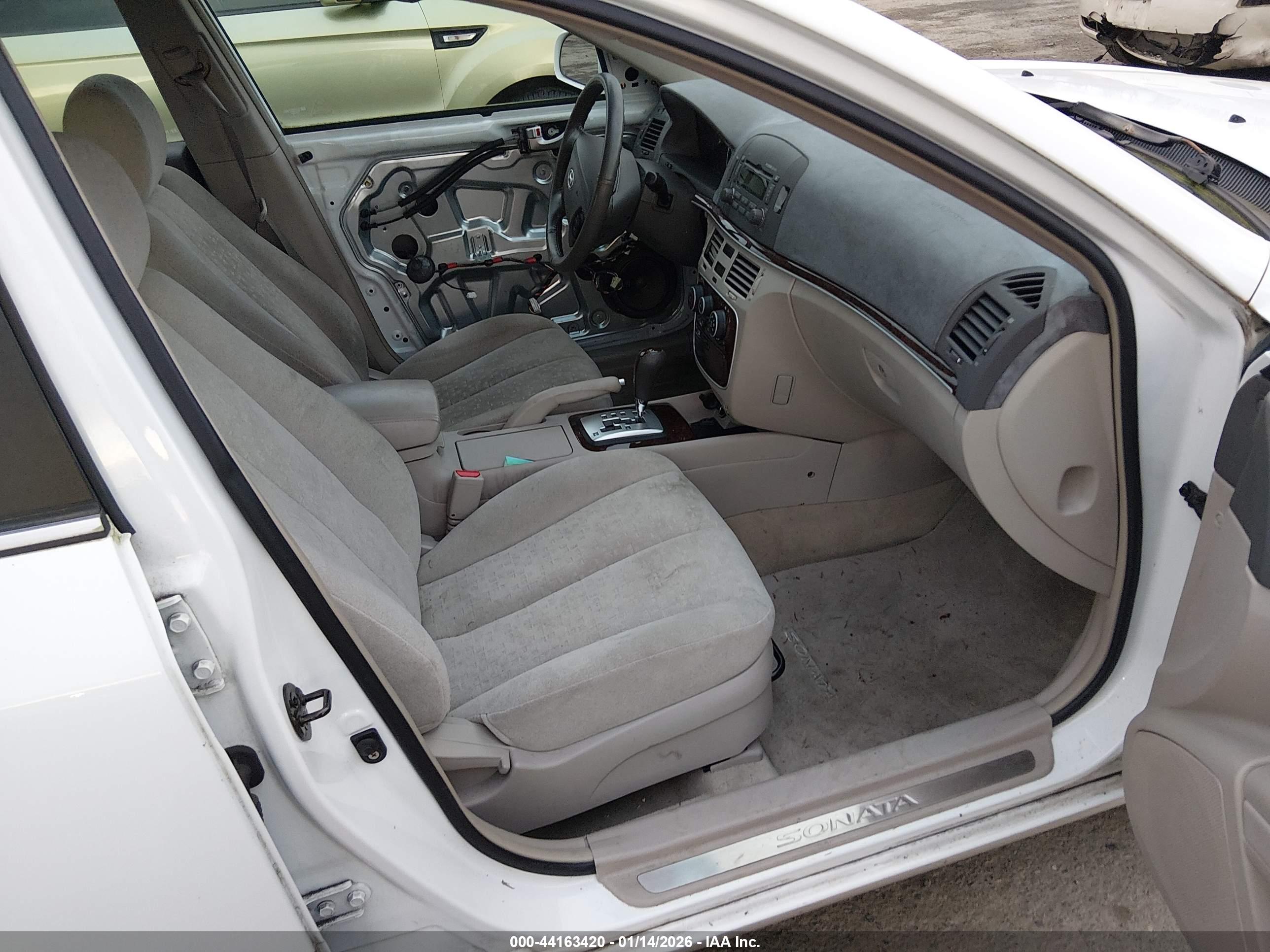 HYUNDAI SONATA image 5