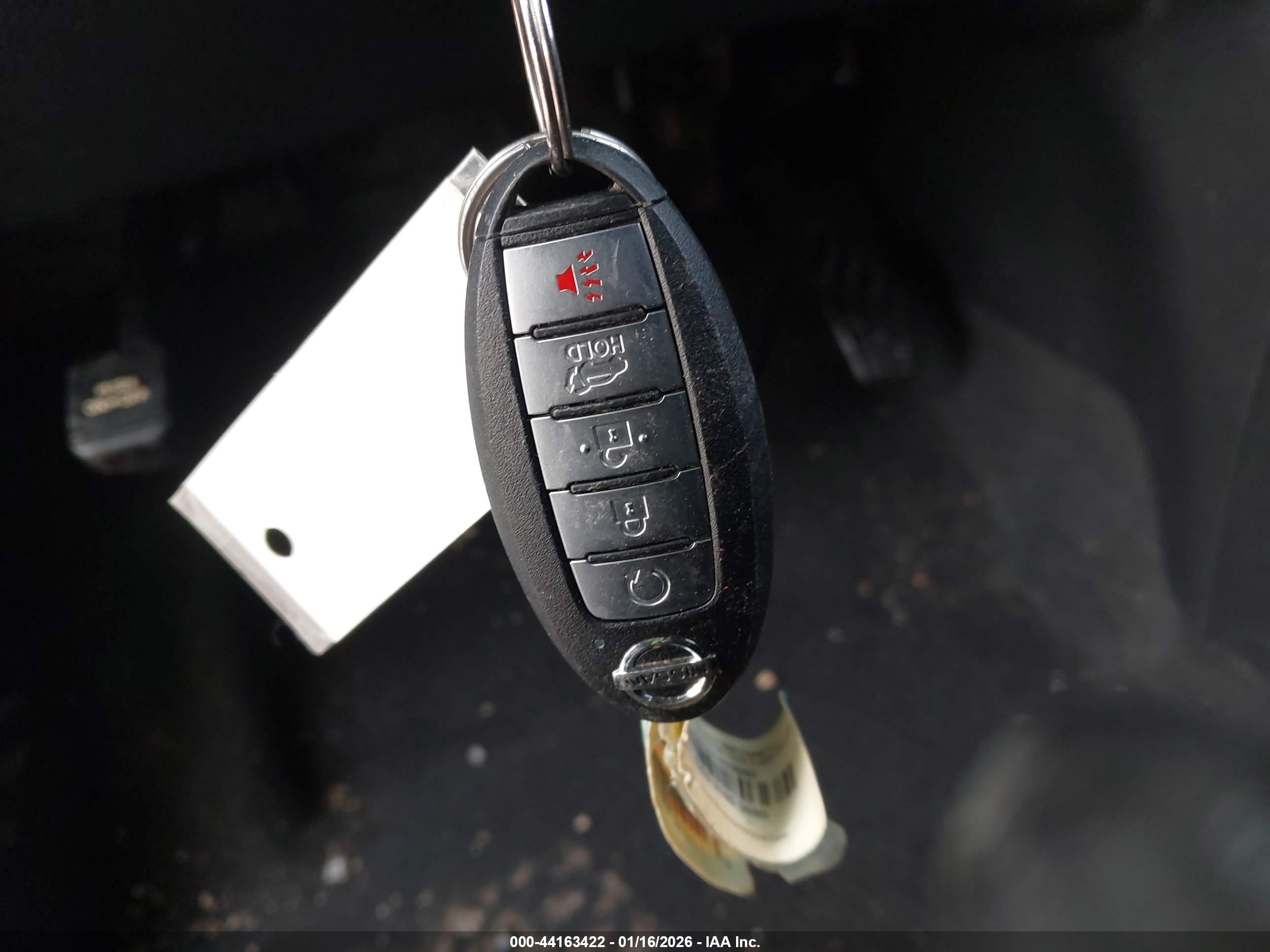 NISSAN ROGUE image 11