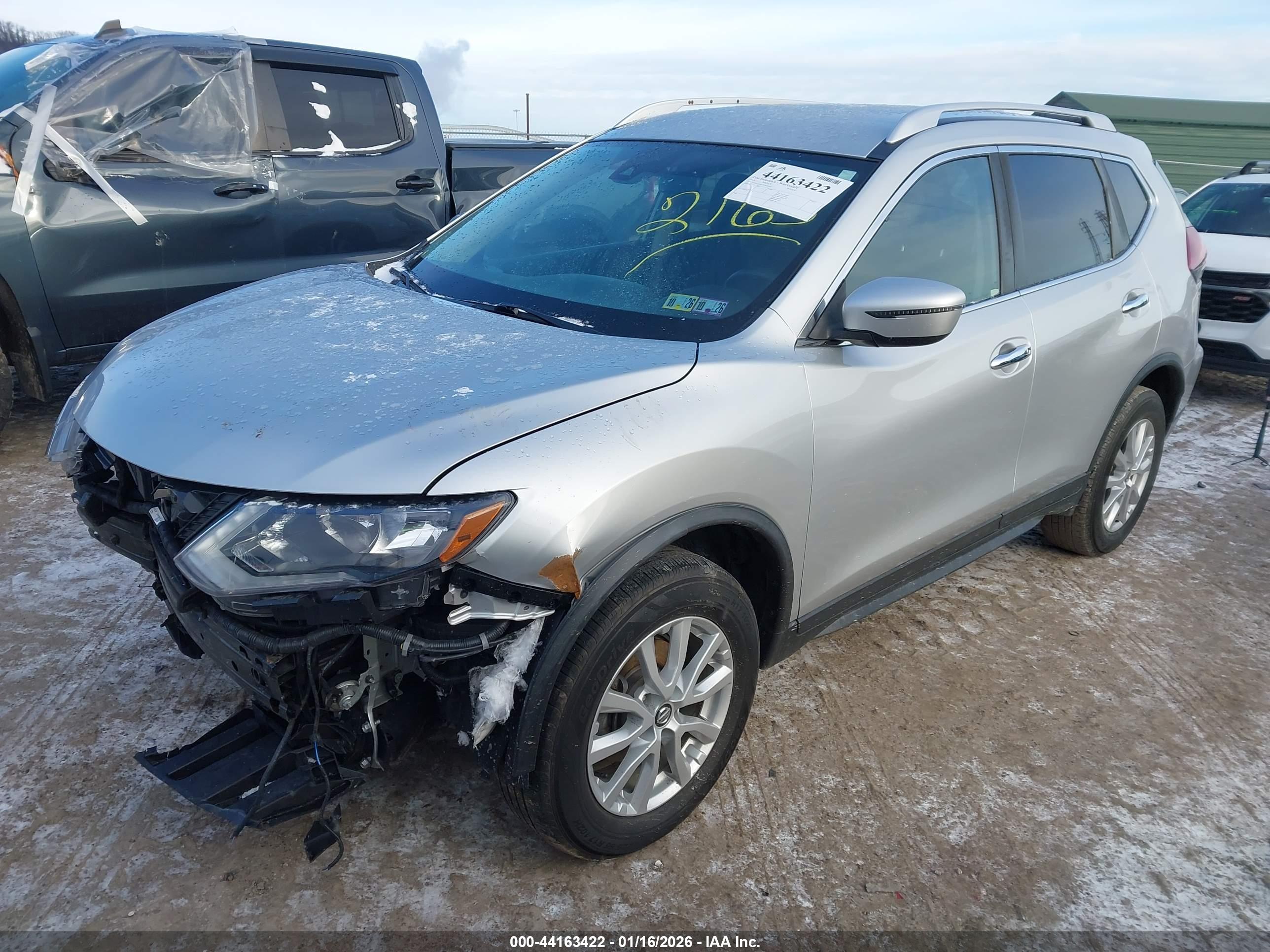 NISSAN ROGUE image 2