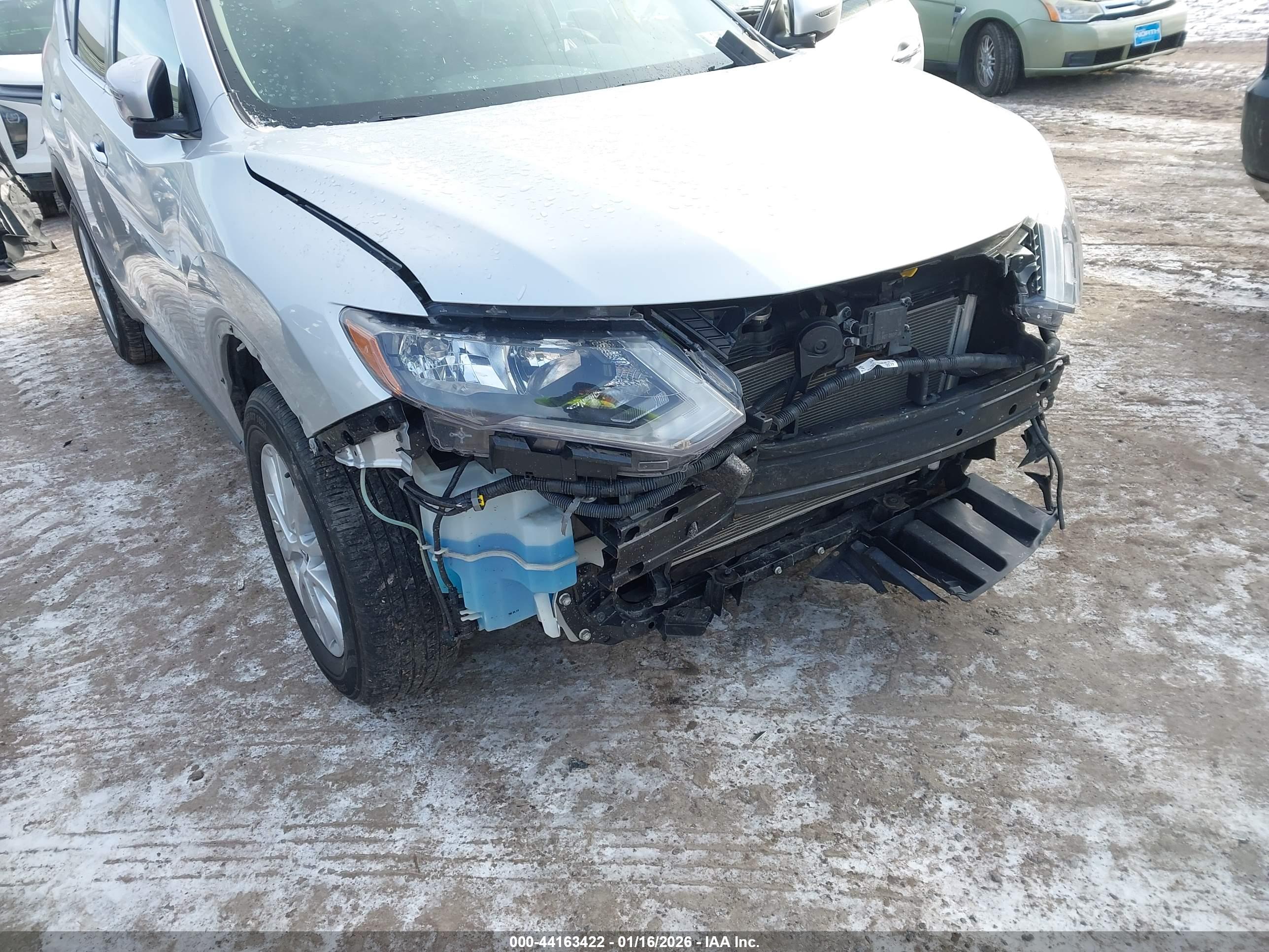 NISSAN ROGUE image 6