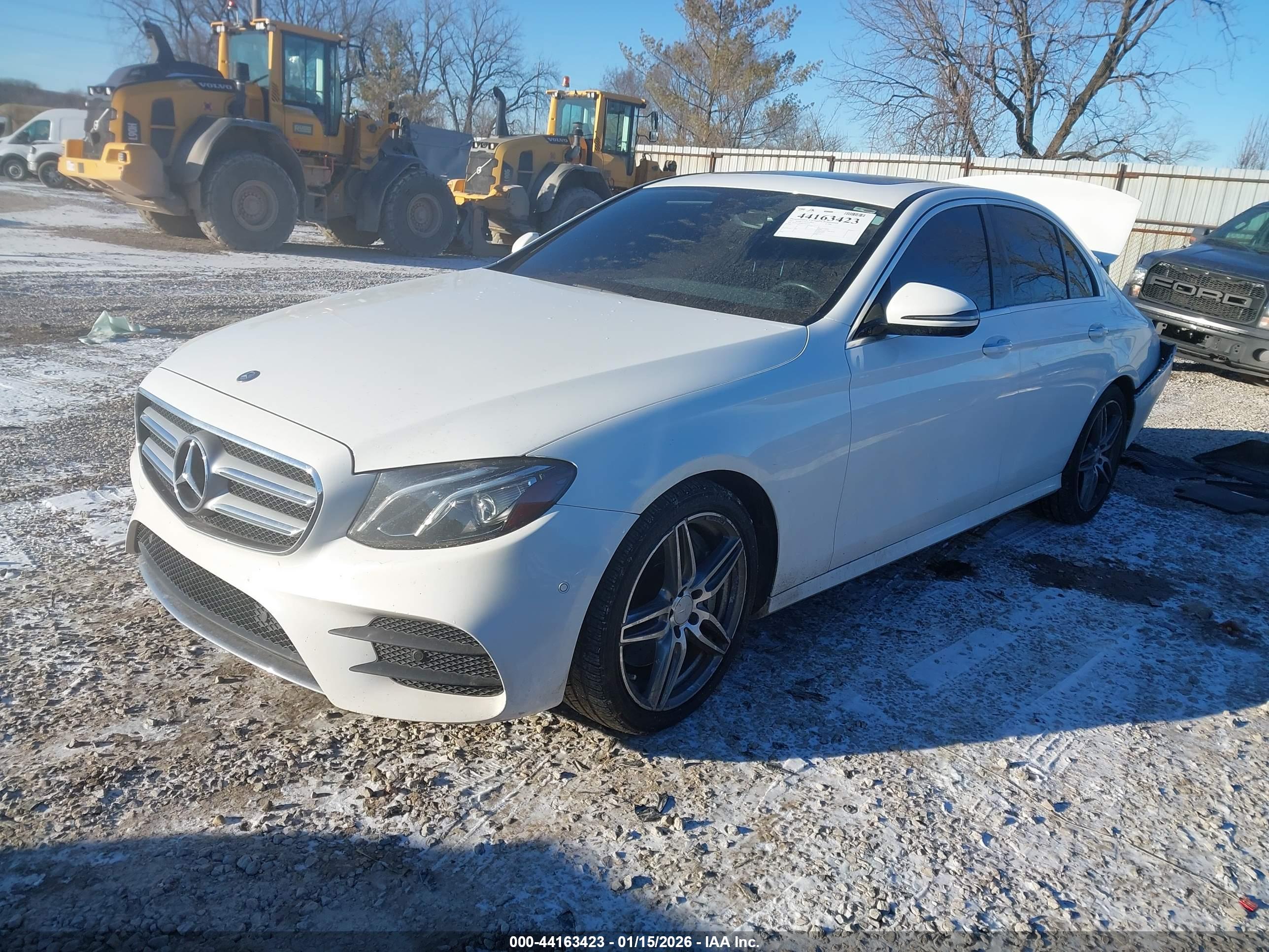 MERCEDES-BENZ E image 2