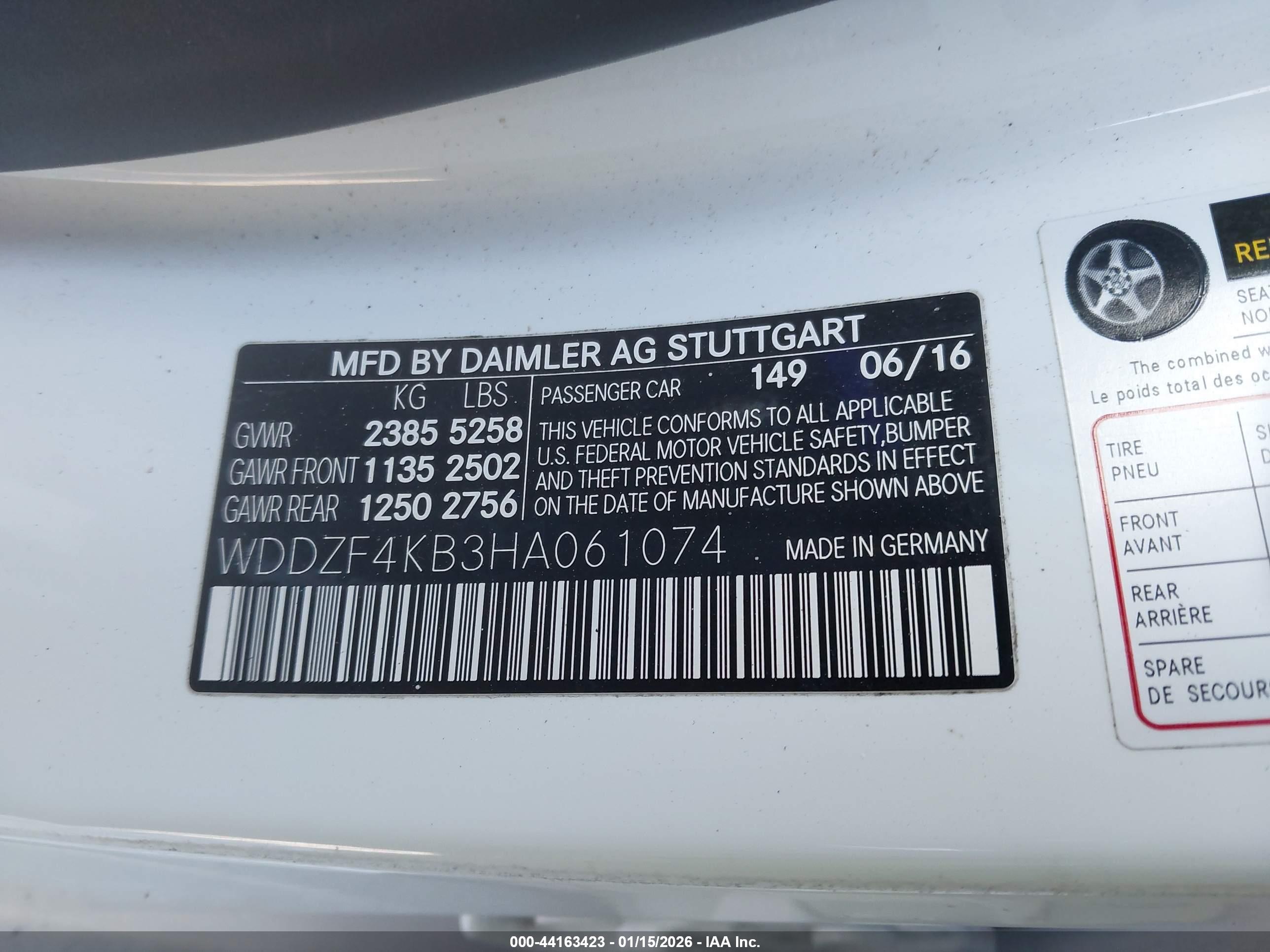 MERCEDES-BENZ E image 9