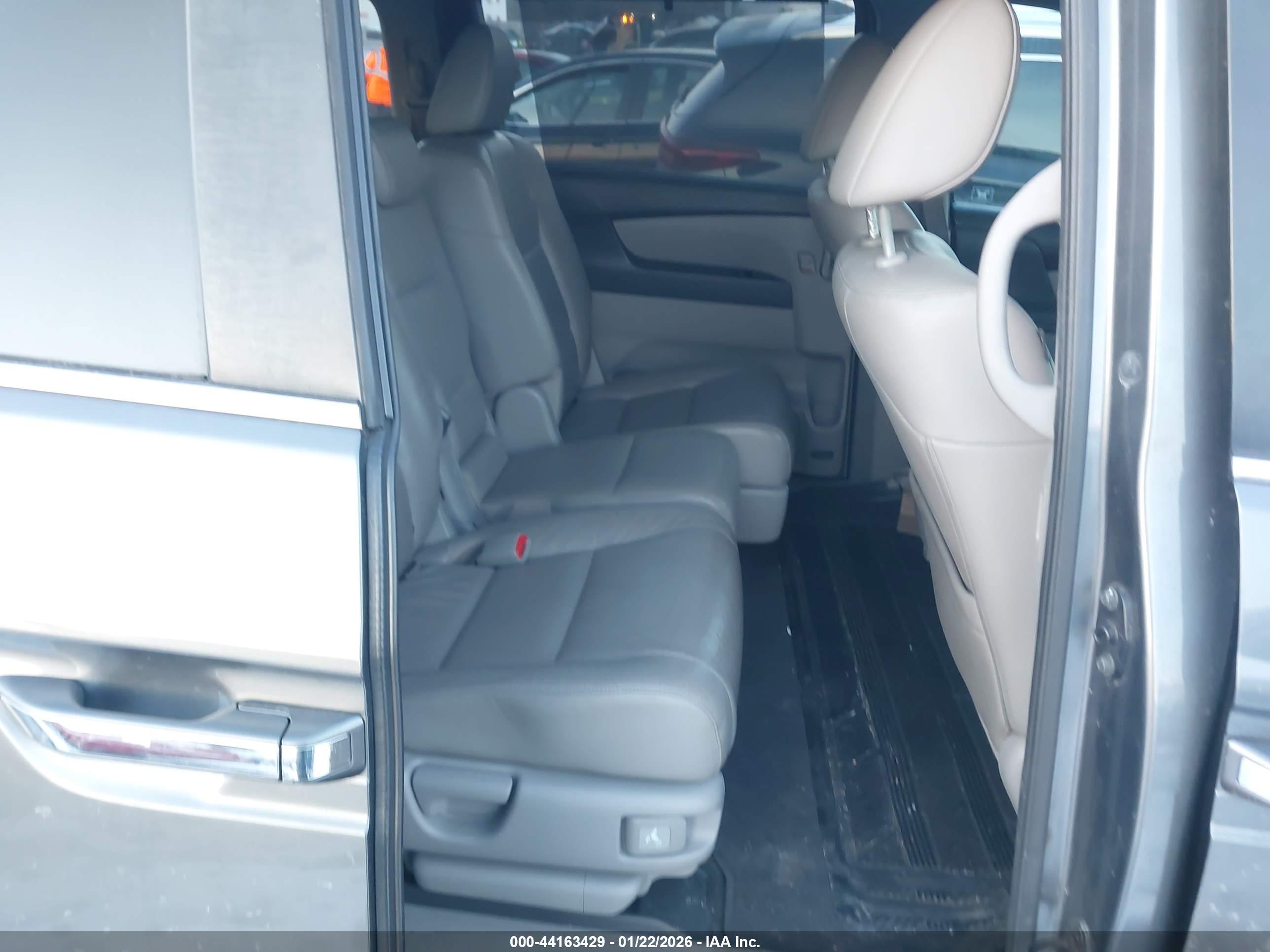 HONDA ODYSSEY image 8