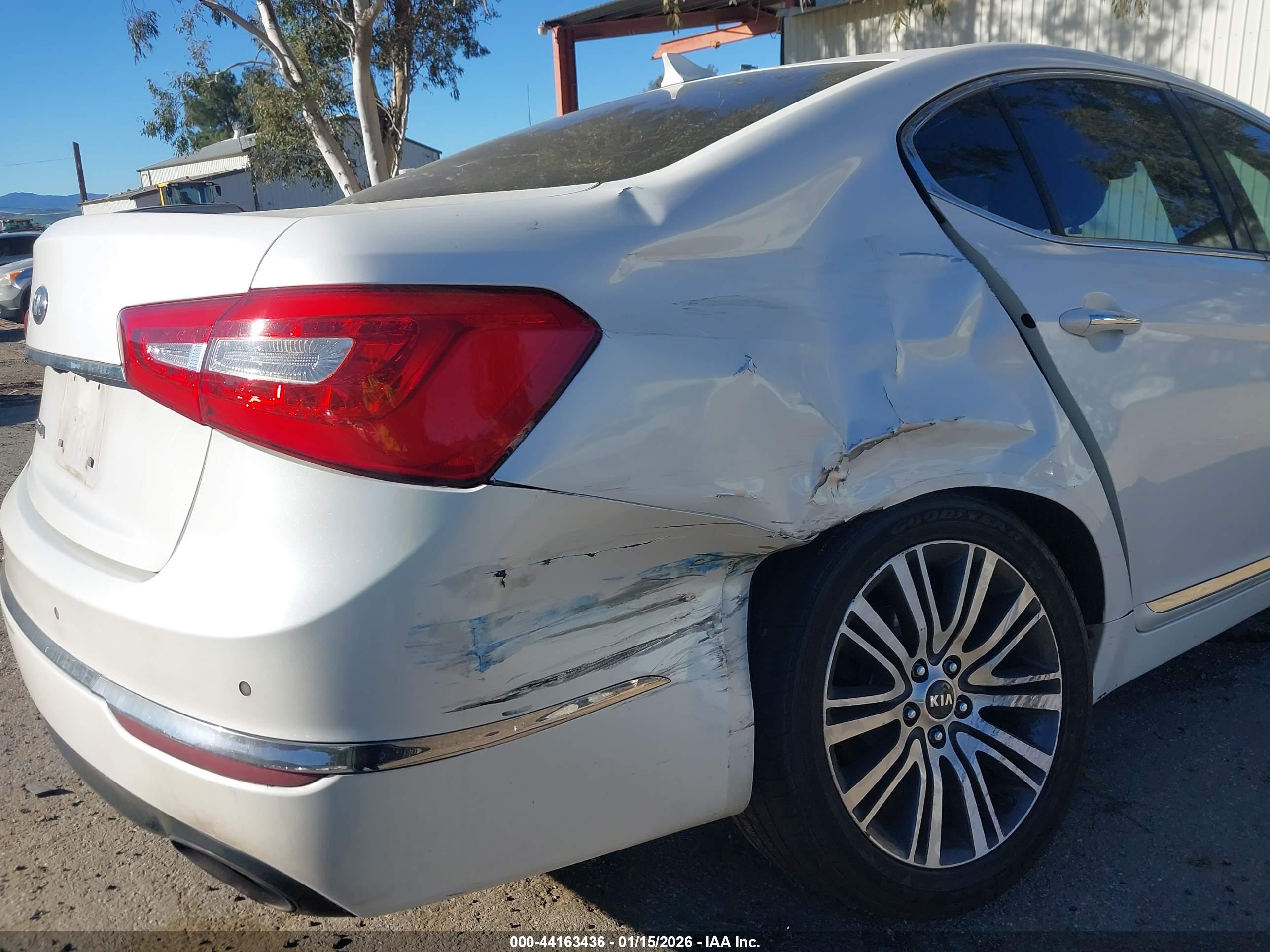 KIA CADENZA image 6