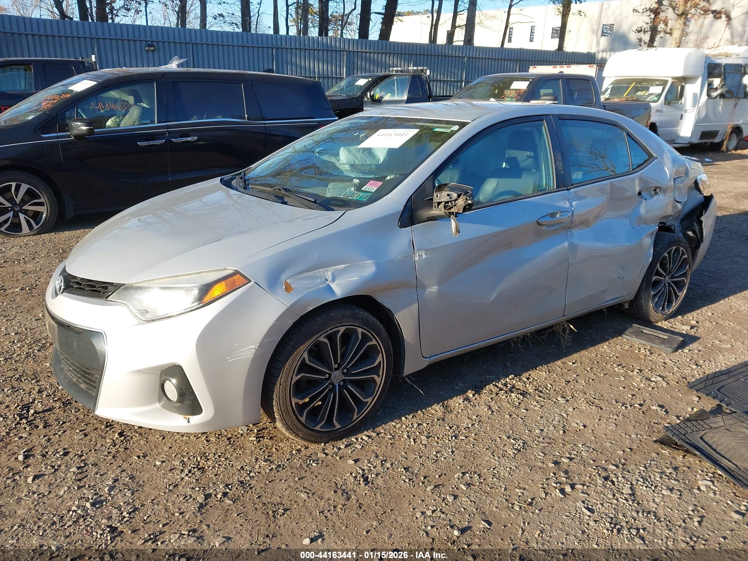 TOYOTA COROLLA image 2