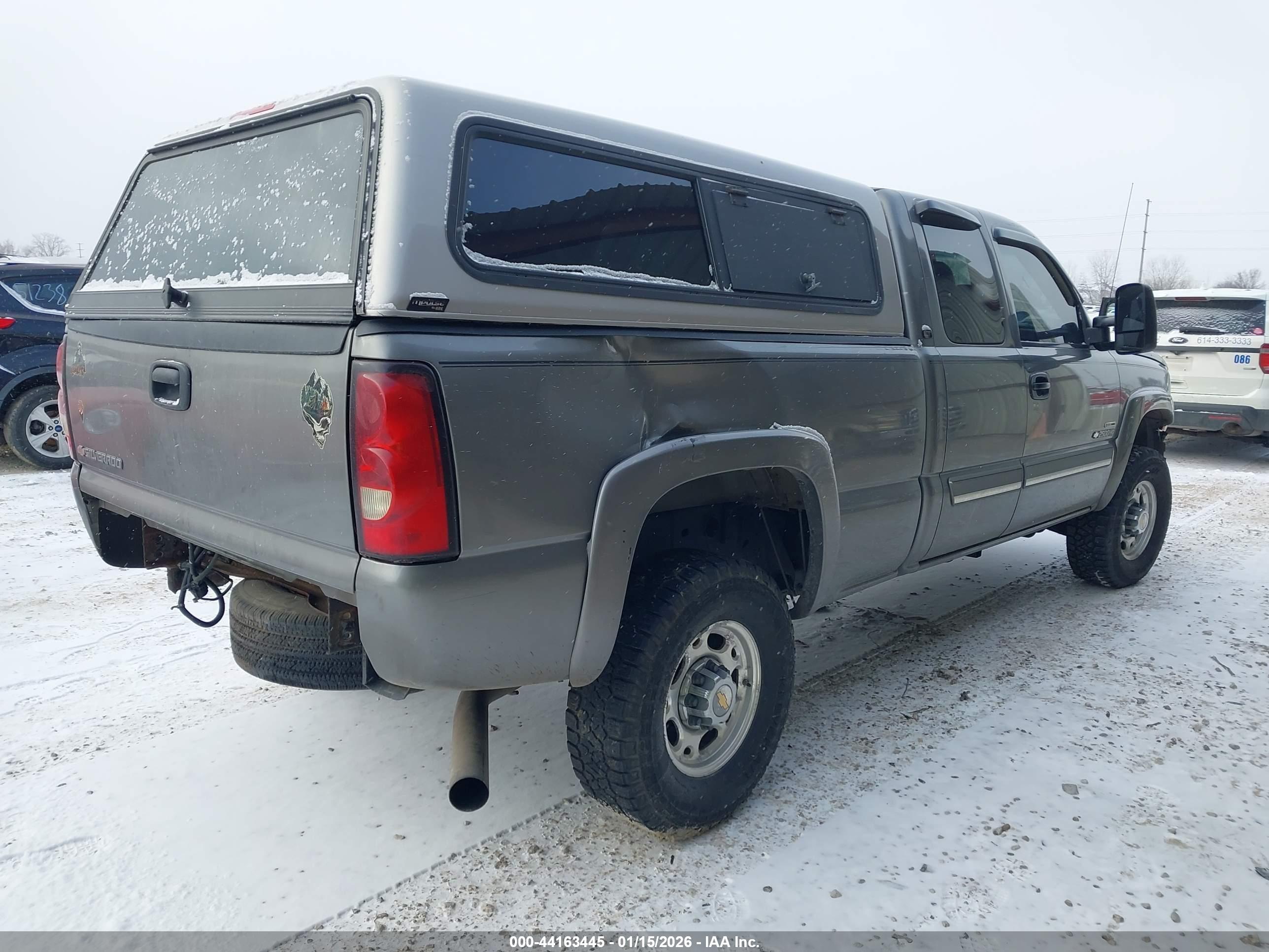 CHEVROLET SILVERADO image 4