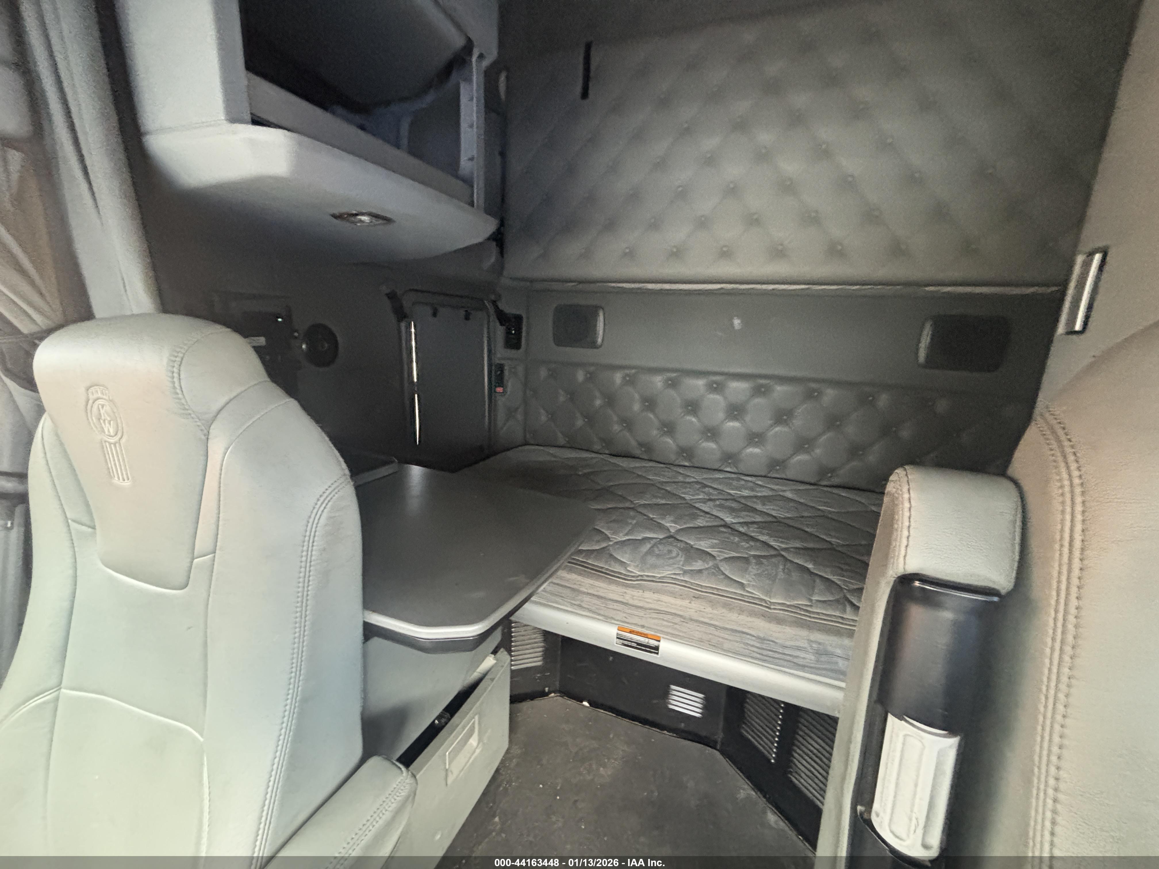 KENWORTH T680 image 7