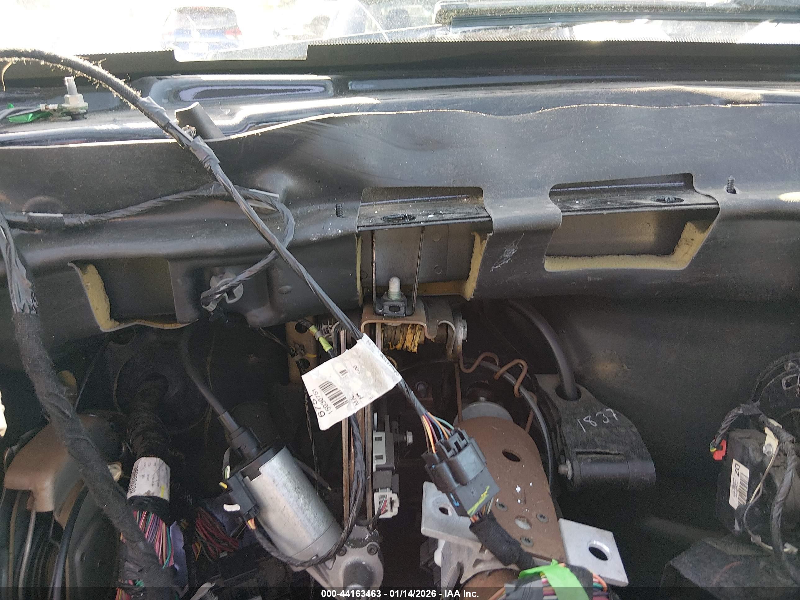 CHEVROLET TAHOE image 7