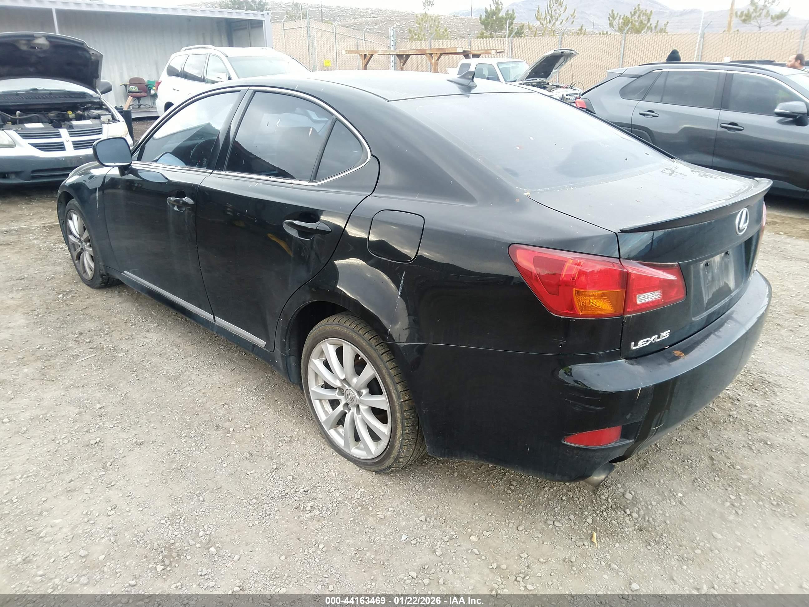 LEXUS IS image 3