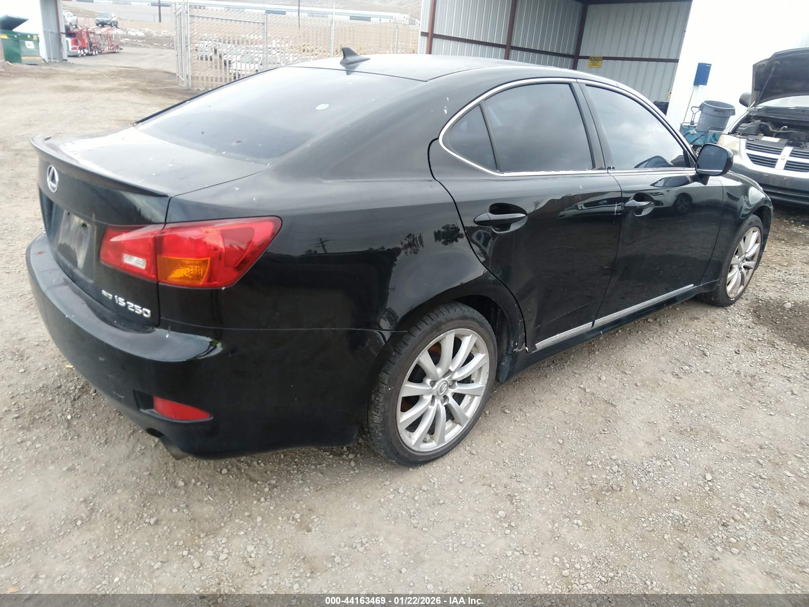 LEXUS IS image 4