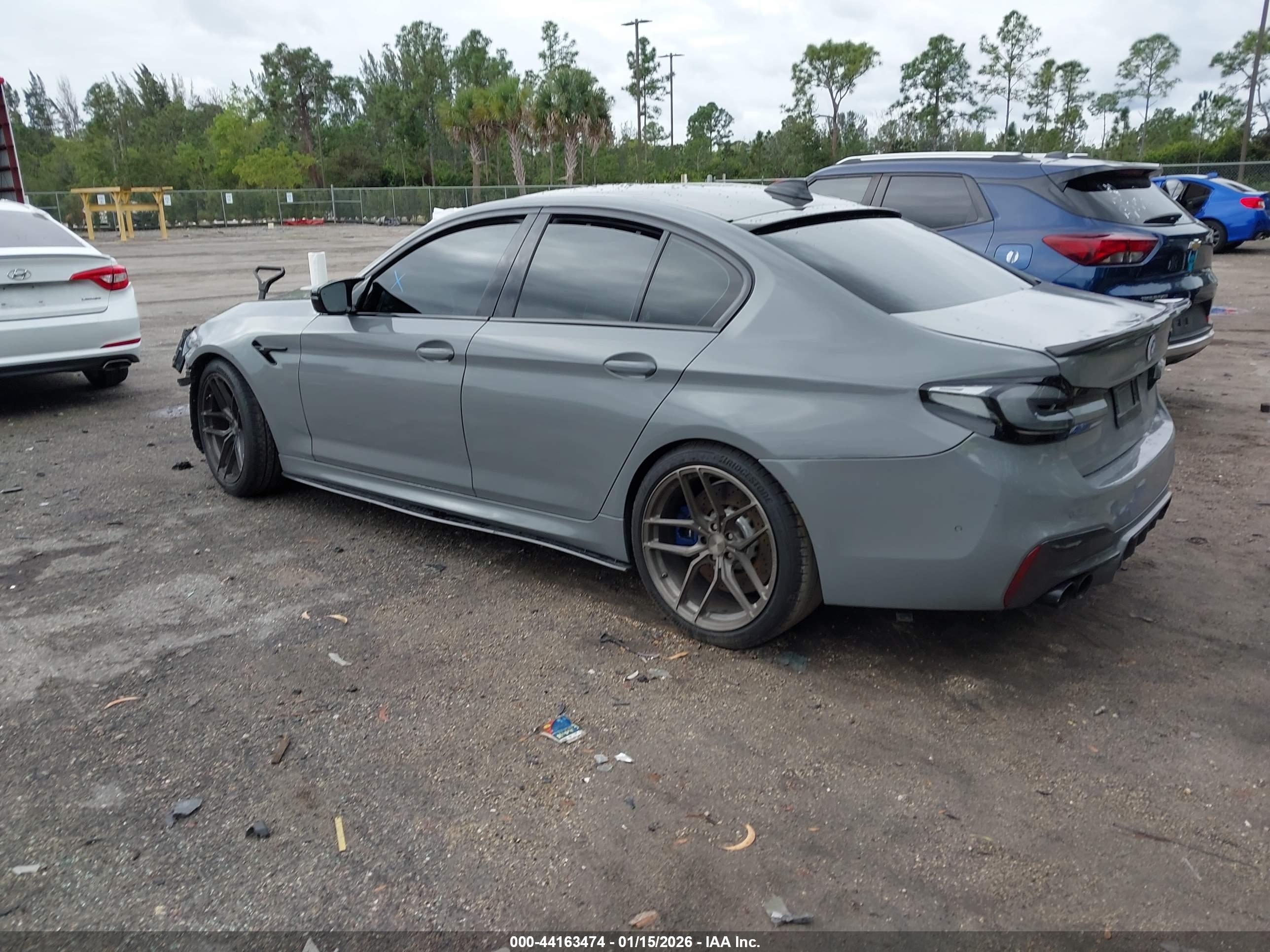 BMW M5 image 3