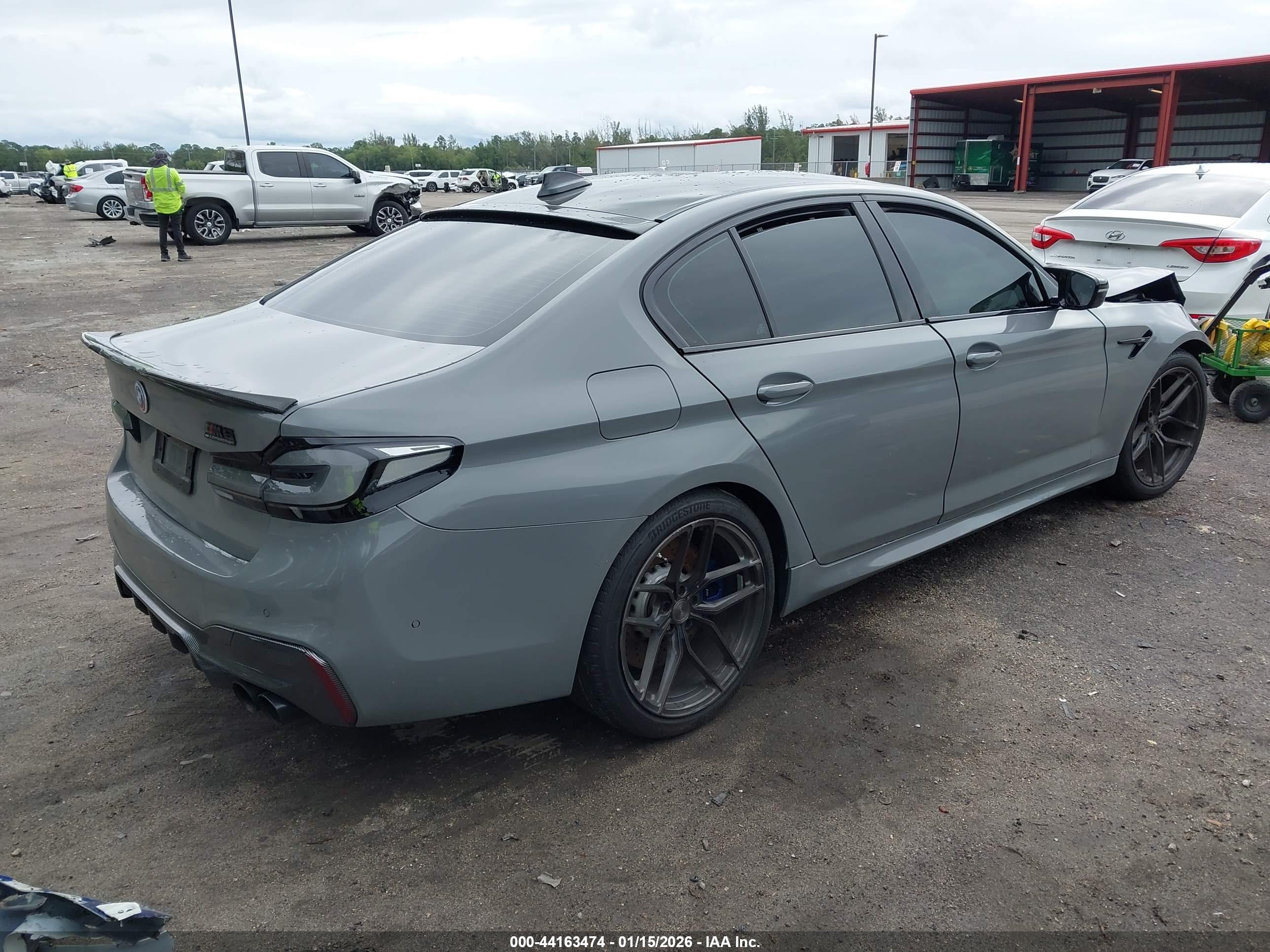 BMW M5 image 4