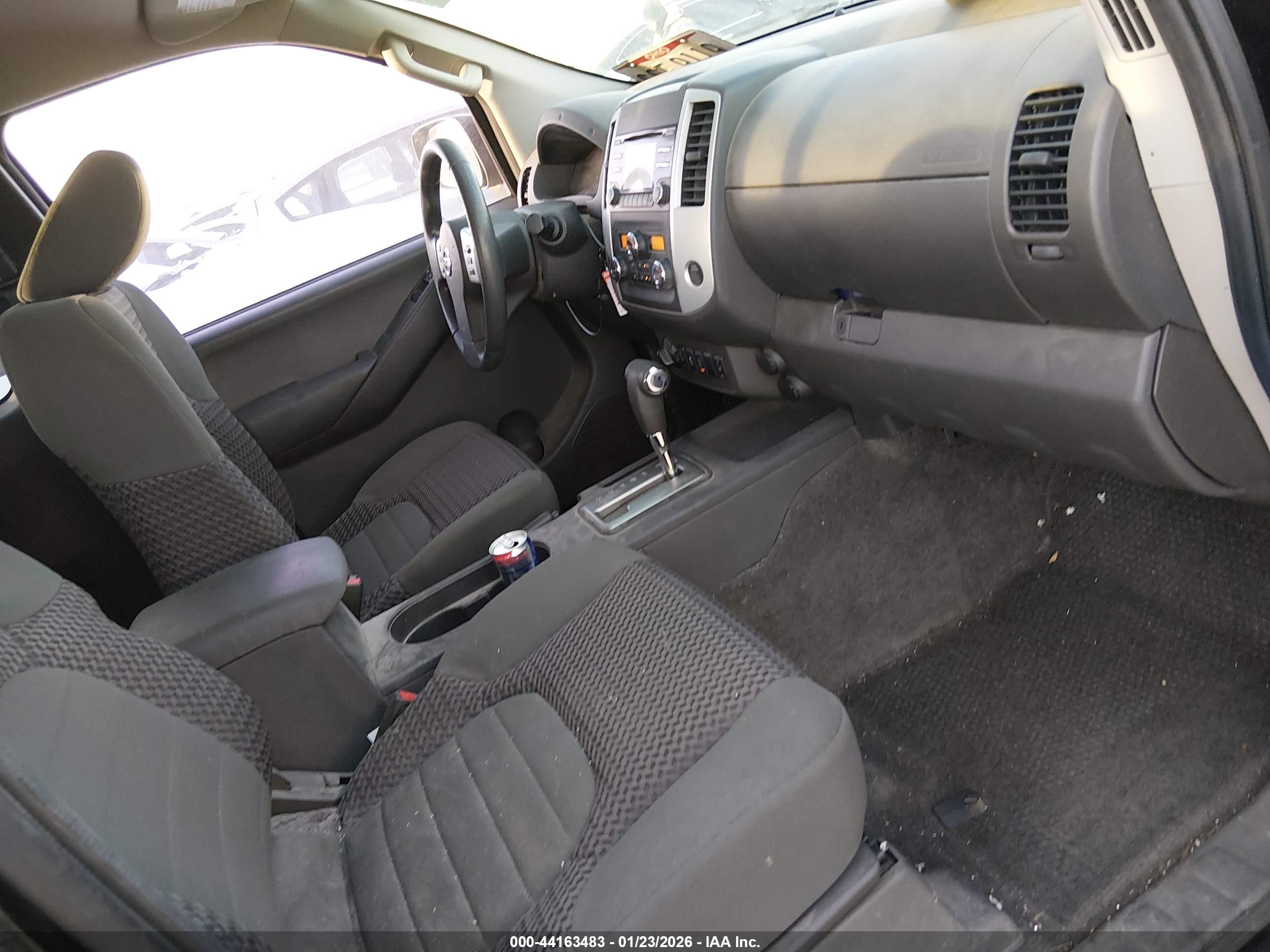 NISSAN FRONTIER image 5
