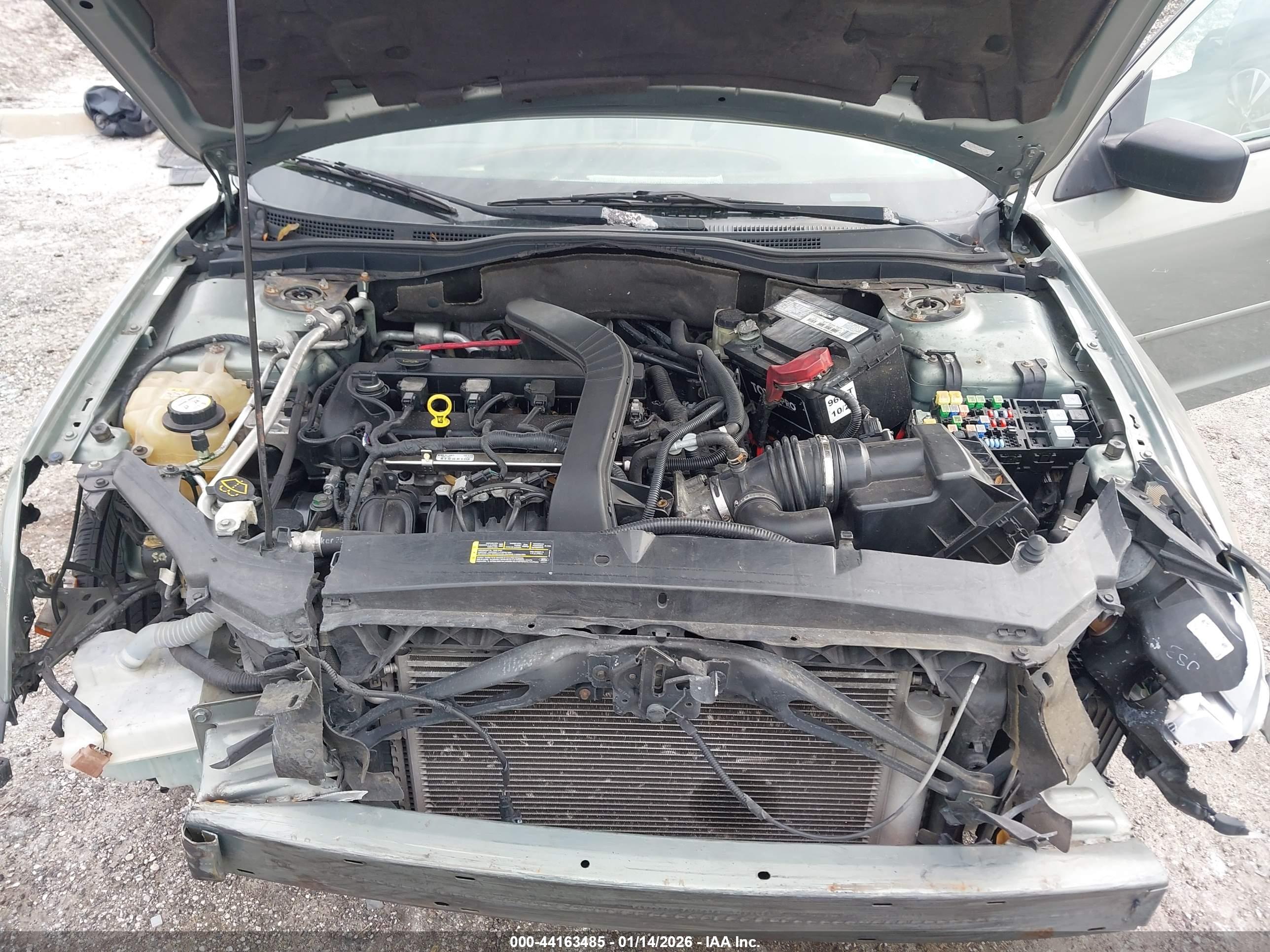 FORD FUSION image 10