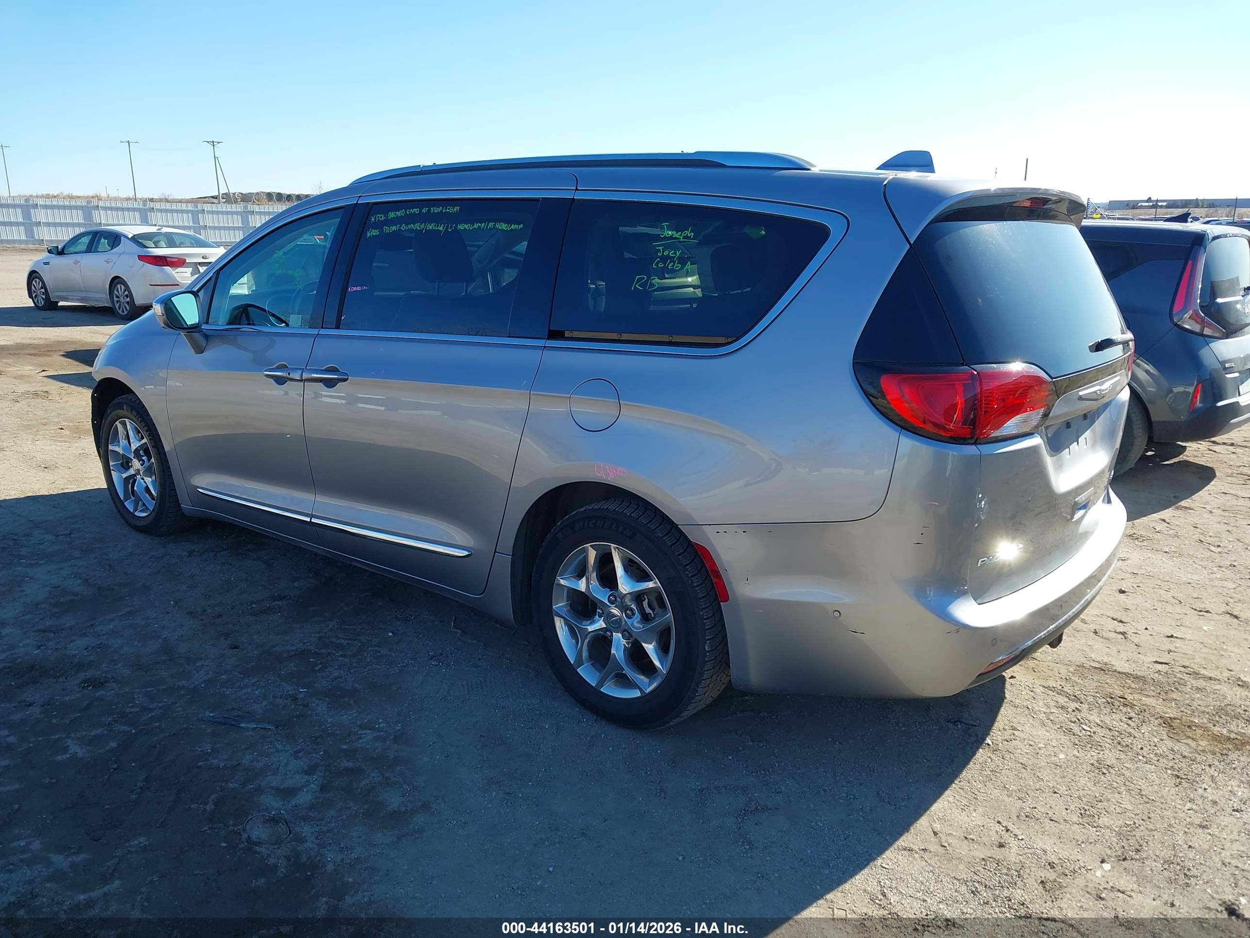 CHRYSLER PACIFICA image 3