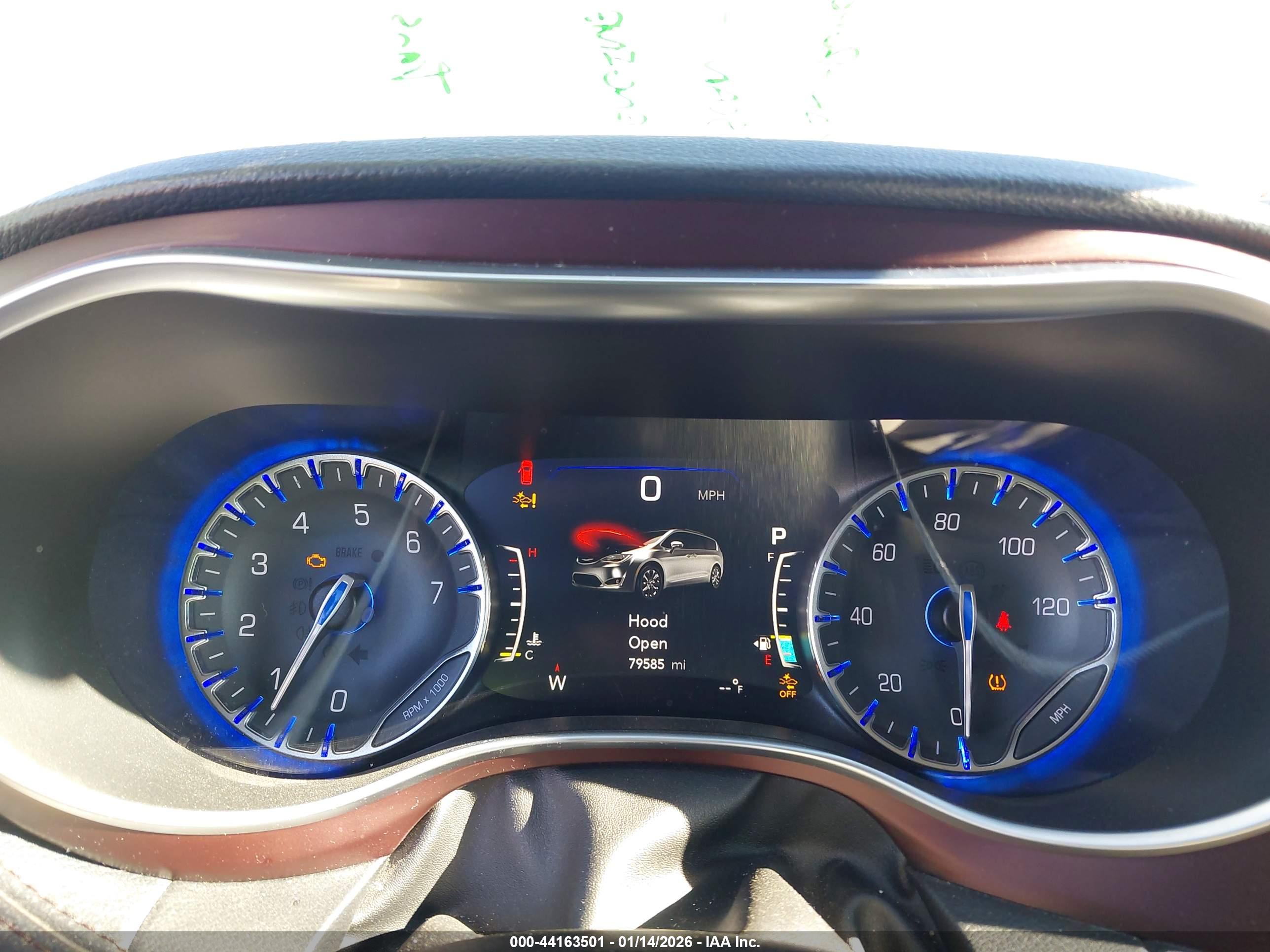 CHRYSLER PACIFICA image 7