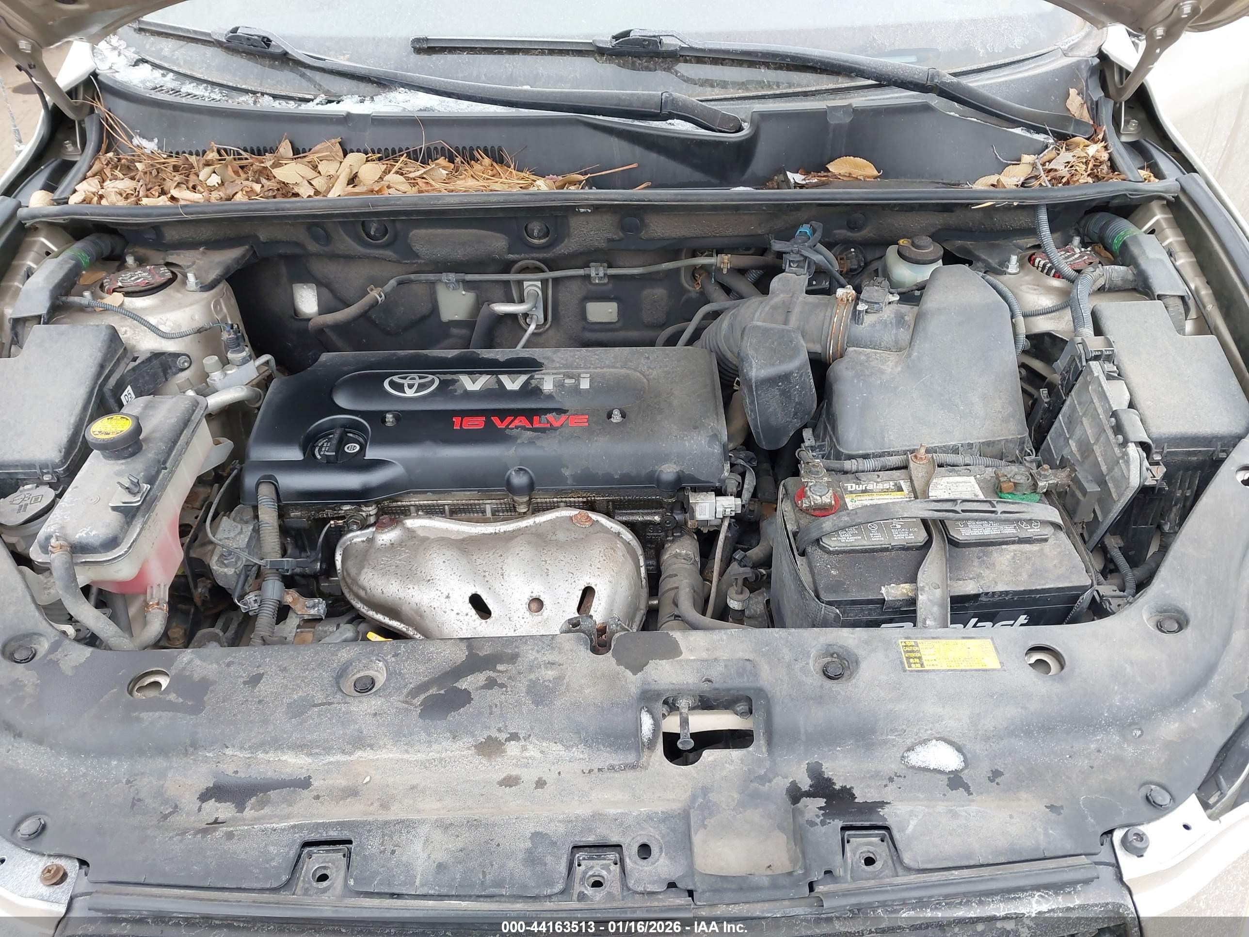 TOYOTA RAV4 image 10