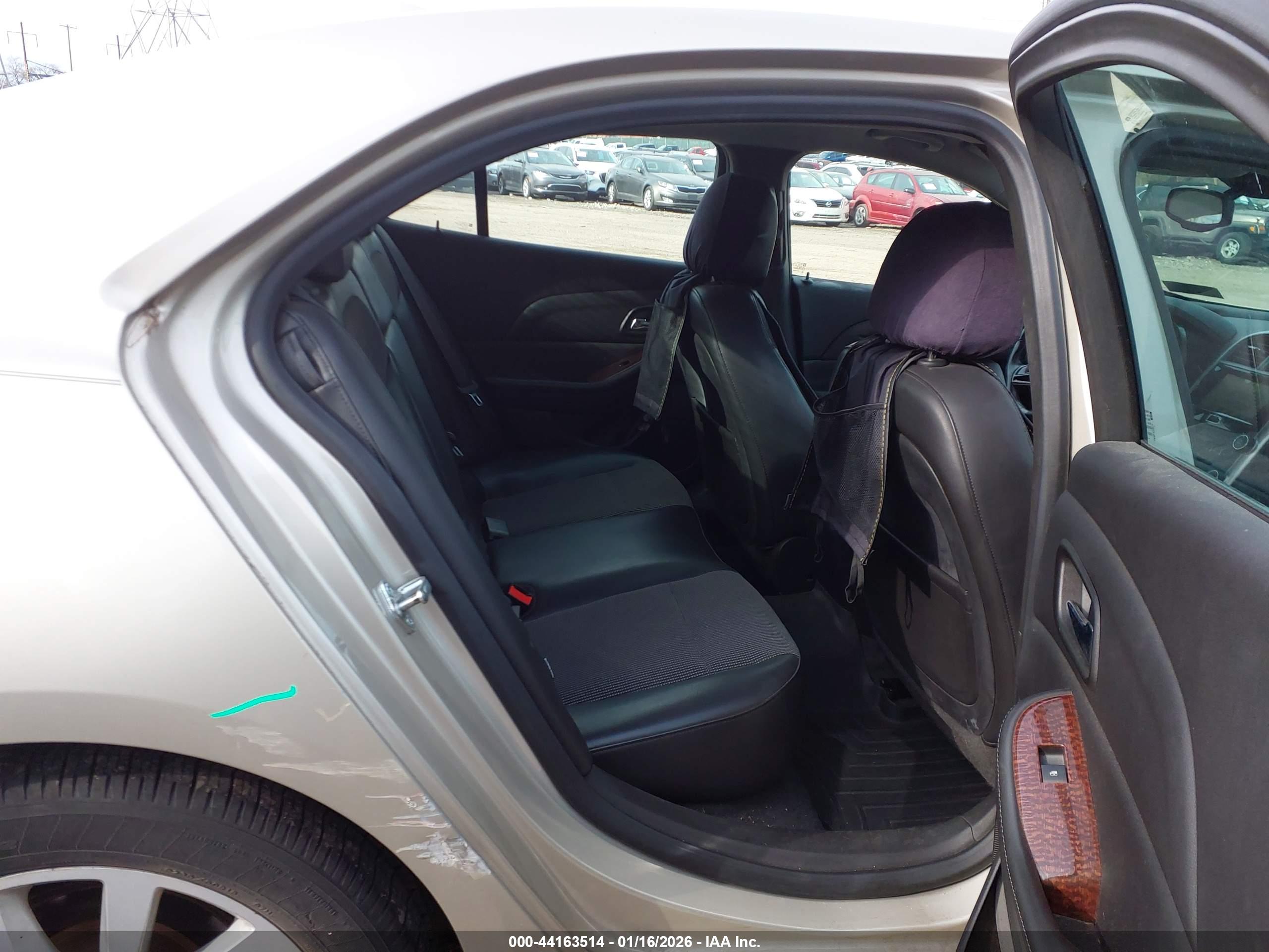 CHEVROLET MALIBU image 8