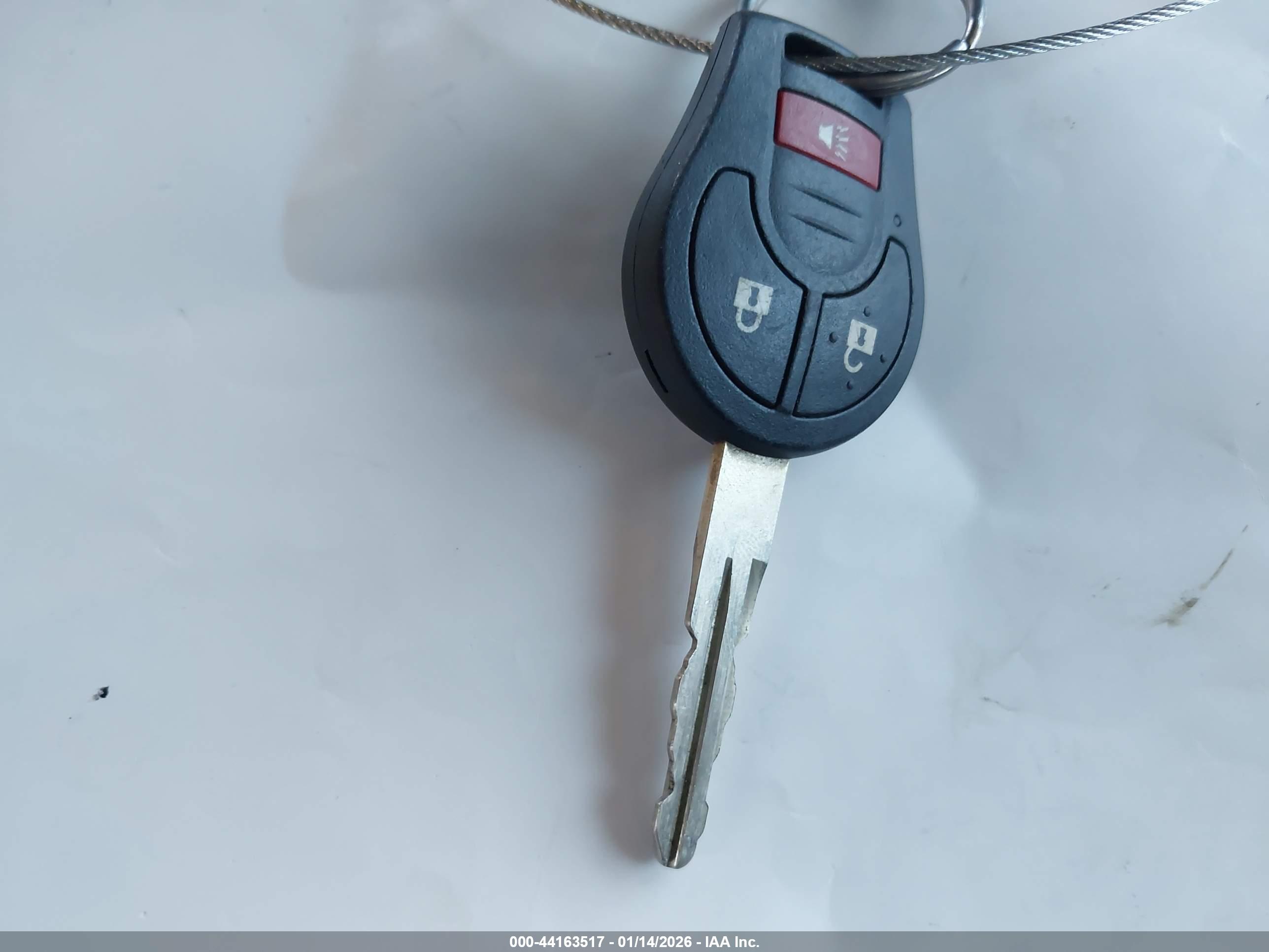 NISSAN VERSA image 11