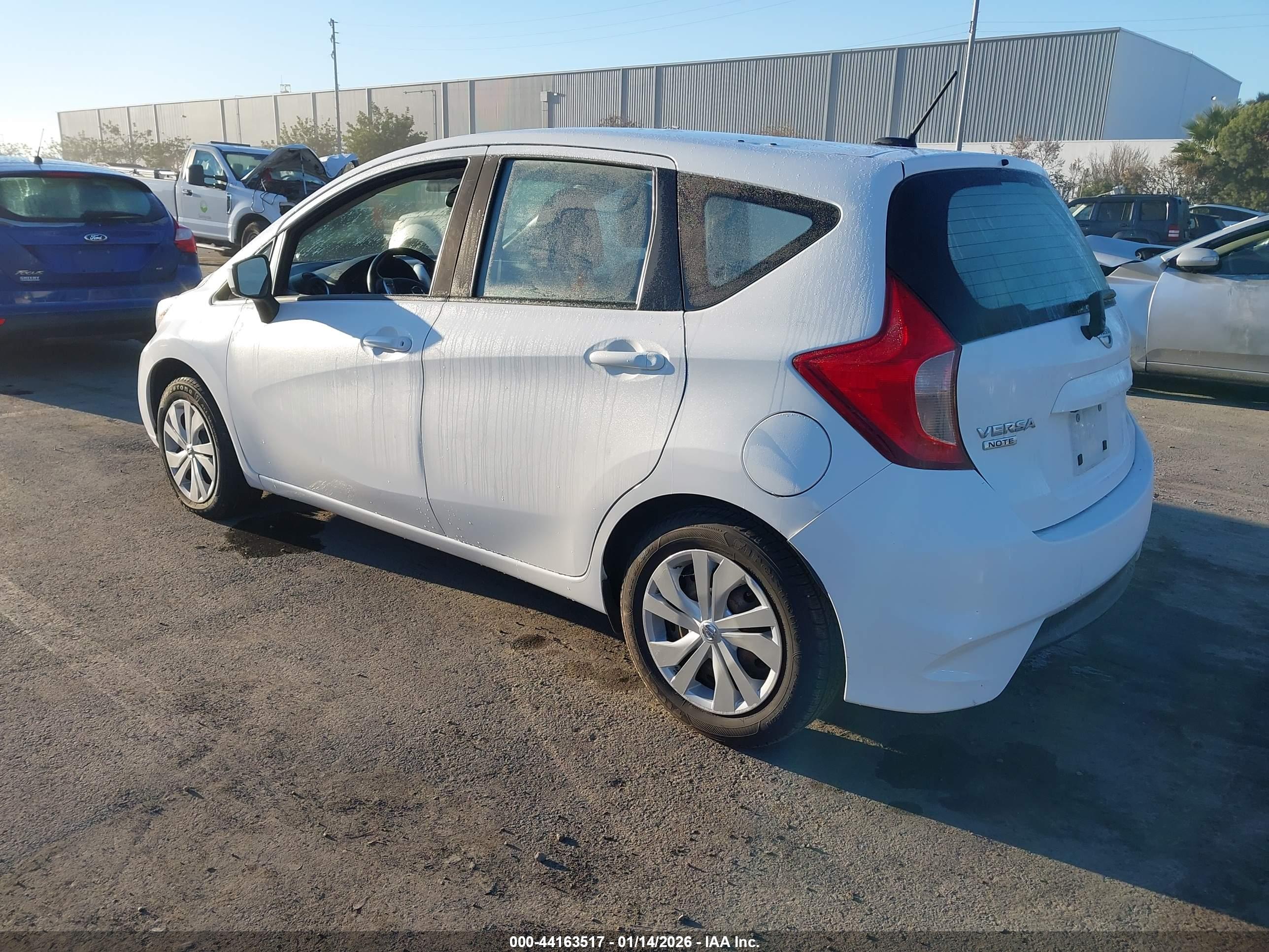 NISSAN VERSA image 3
