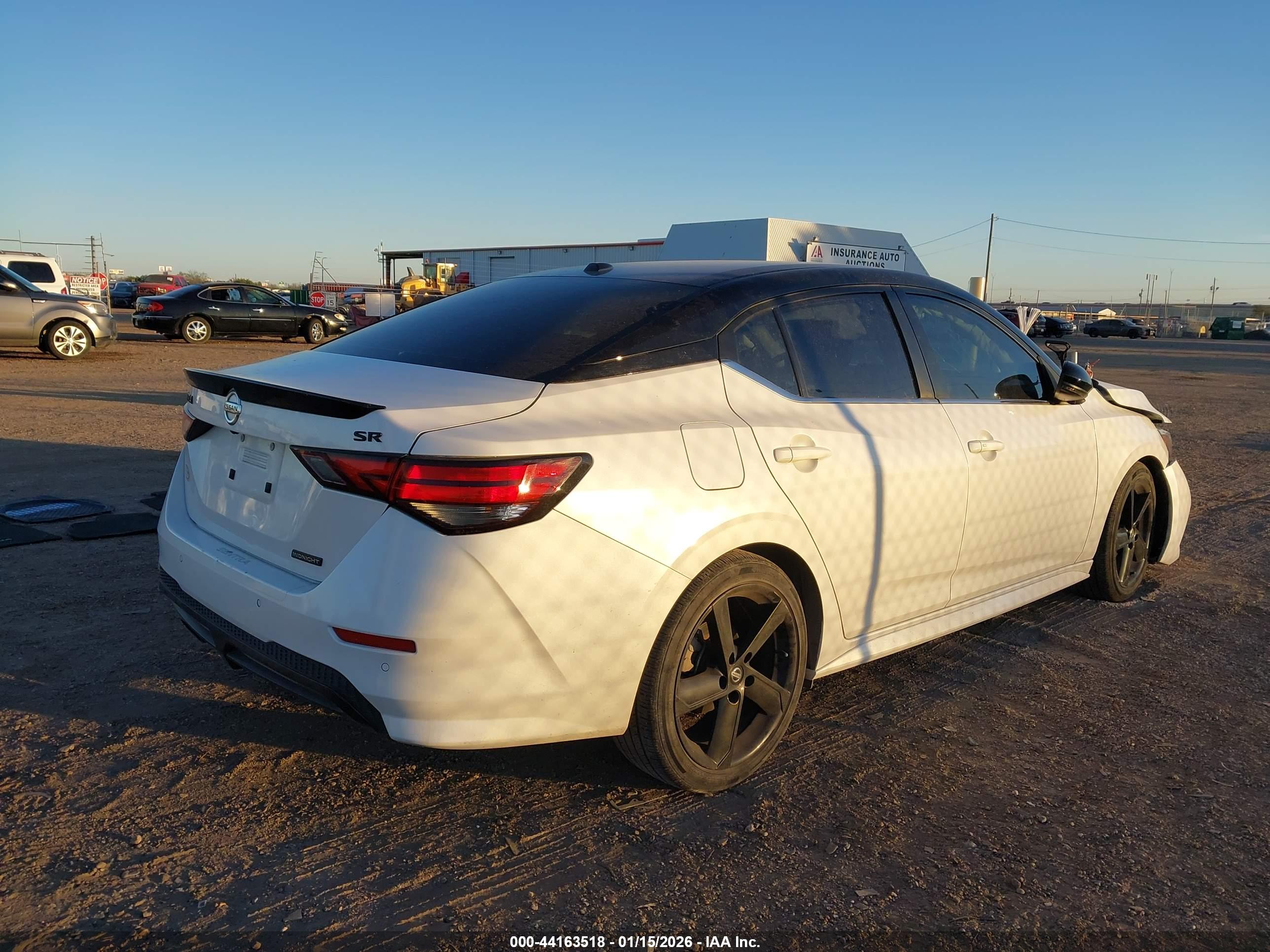 NISSAN SENTRA image 4