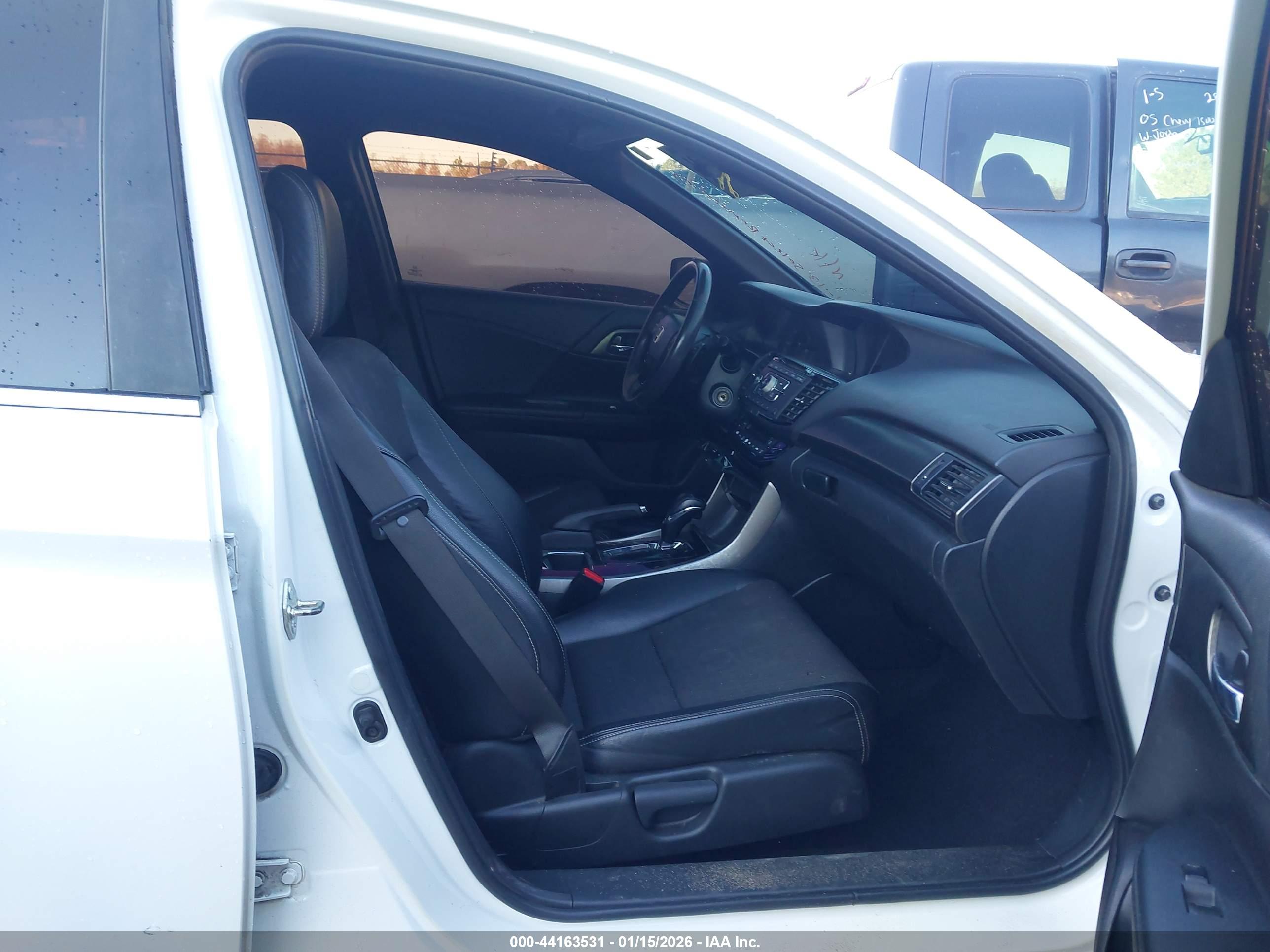HONDA ACCORD image 5
