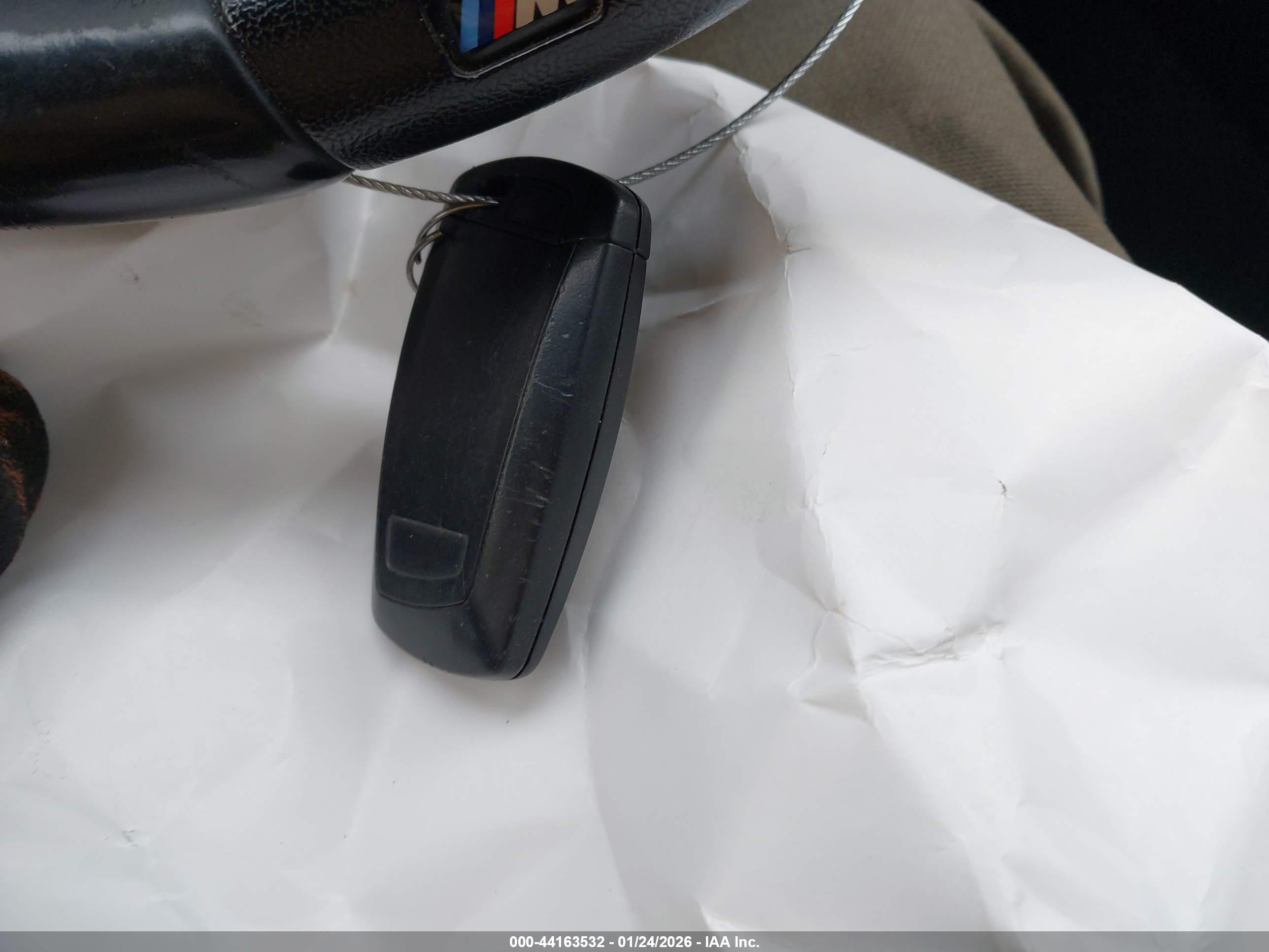 BMW 550I image 11