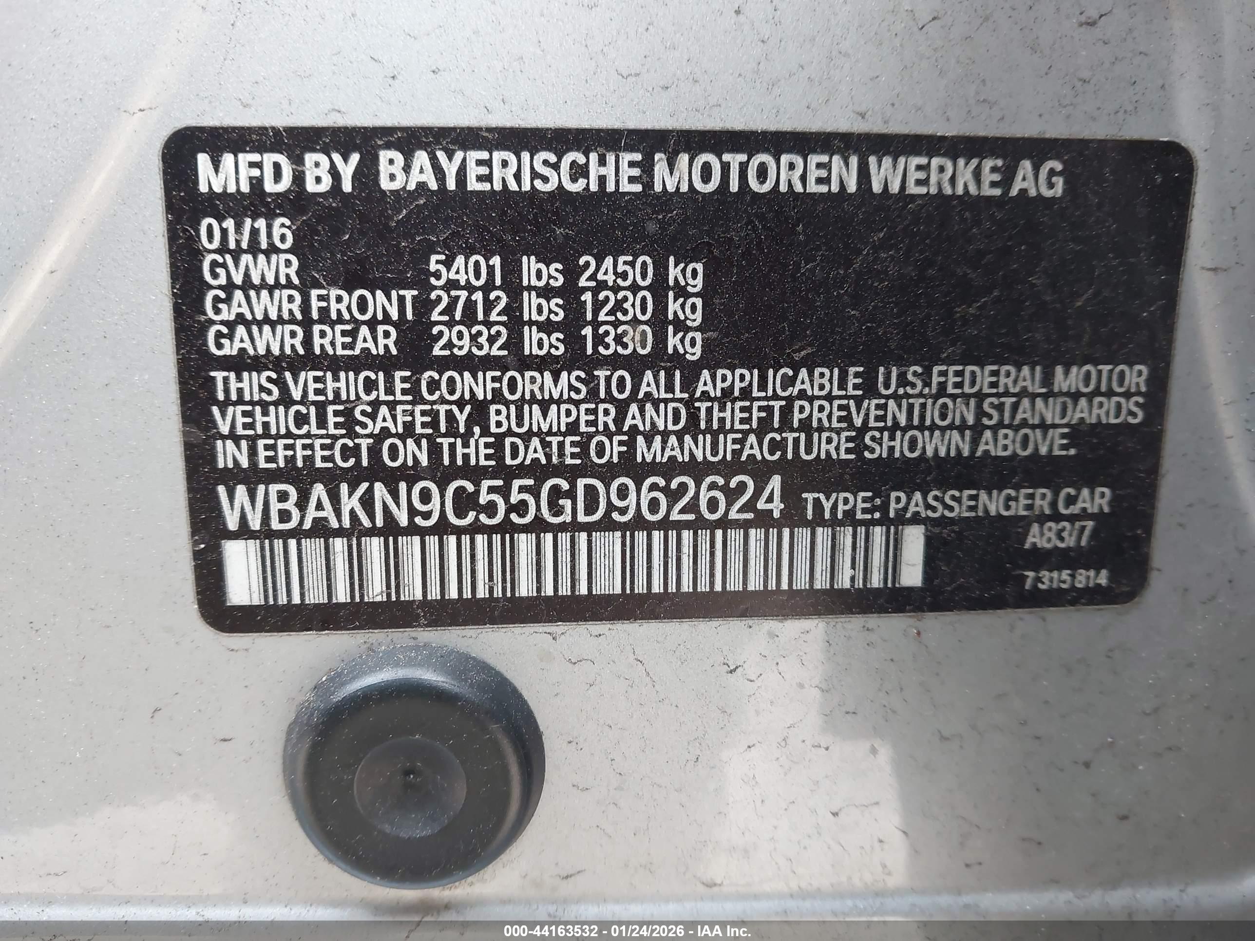 BMW 550I image 9