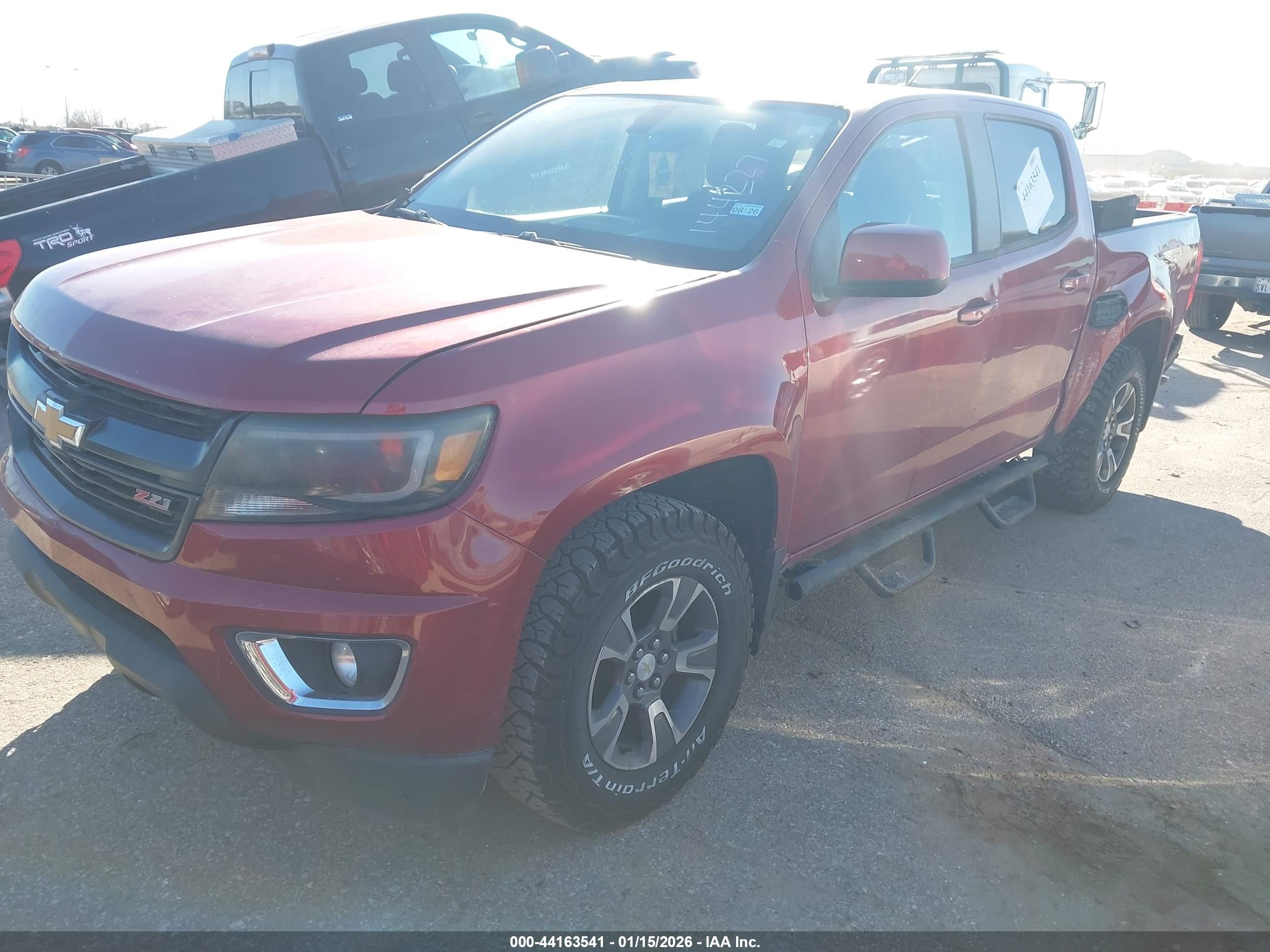 CHEVROLET COLORADO image 2